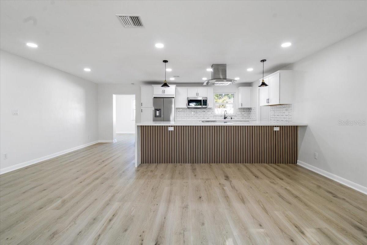 1924 SKY DR, CLEARWATER, FL, 33755