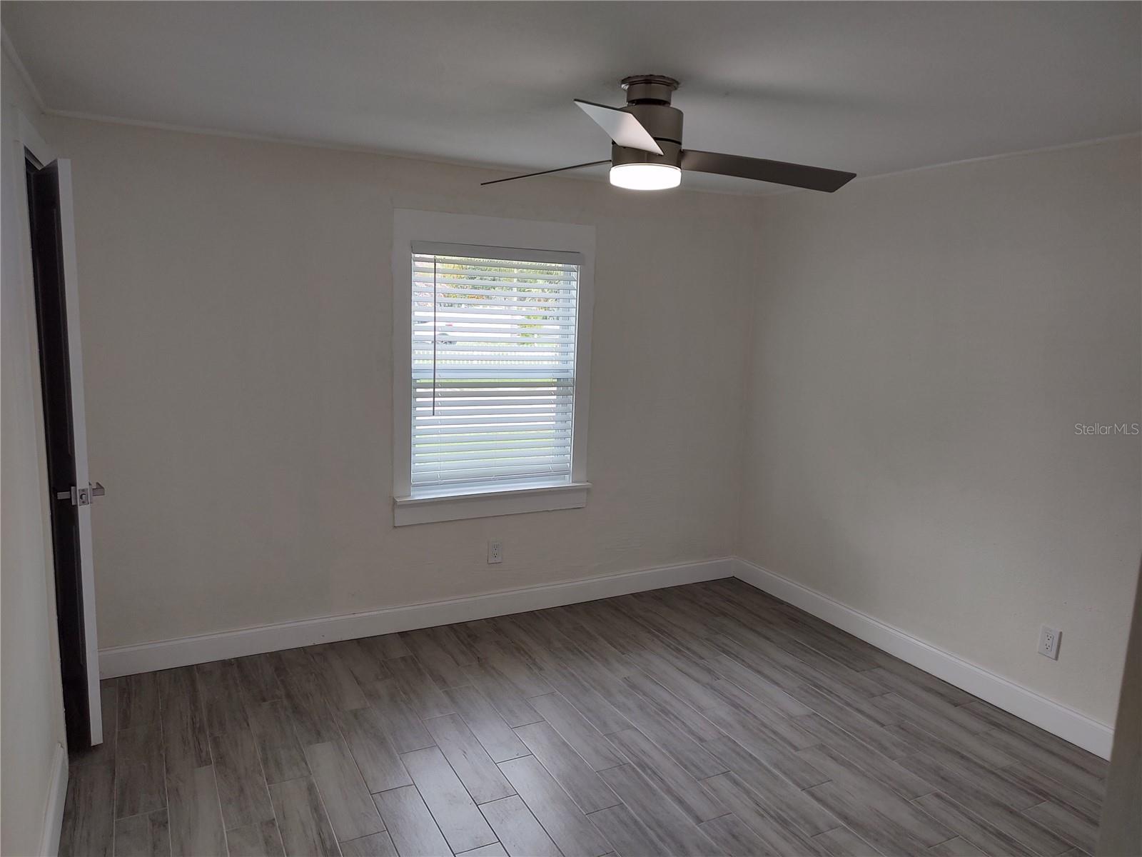 301 MYSTIC LAKE DR N, ST PETERSBURG, FL, 33702