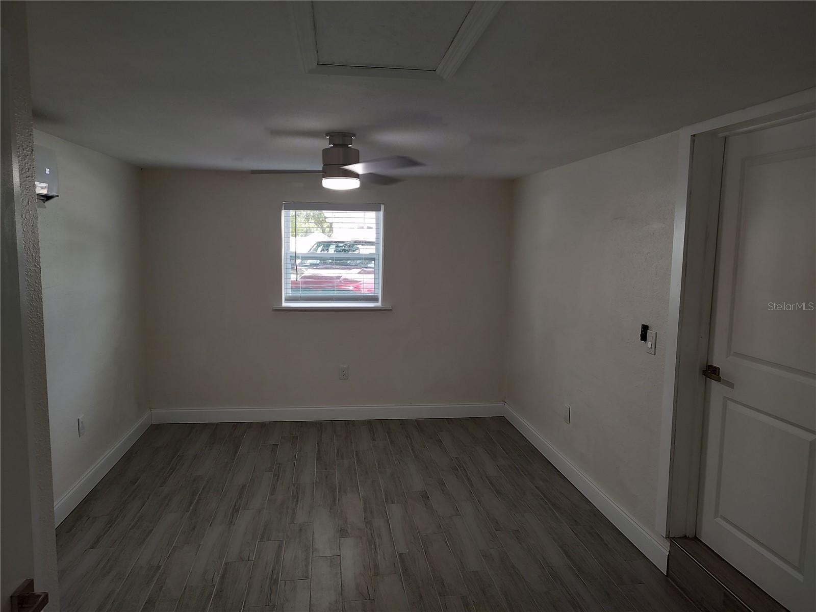 301 MYSTIC LAKE DR N, ST PETERSBURG, FL, 33702