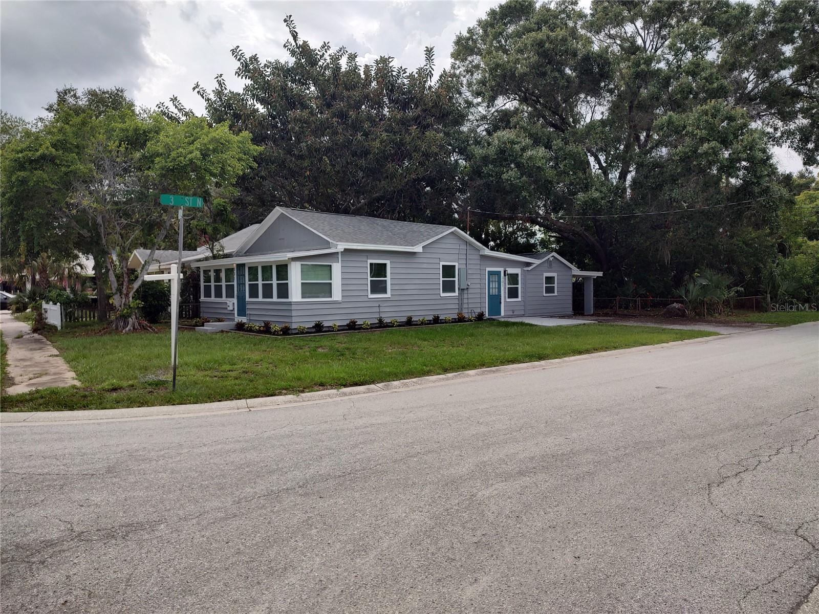 301 MYSTIC LAKE DR N, ST PETERSBURG, FL, 33702