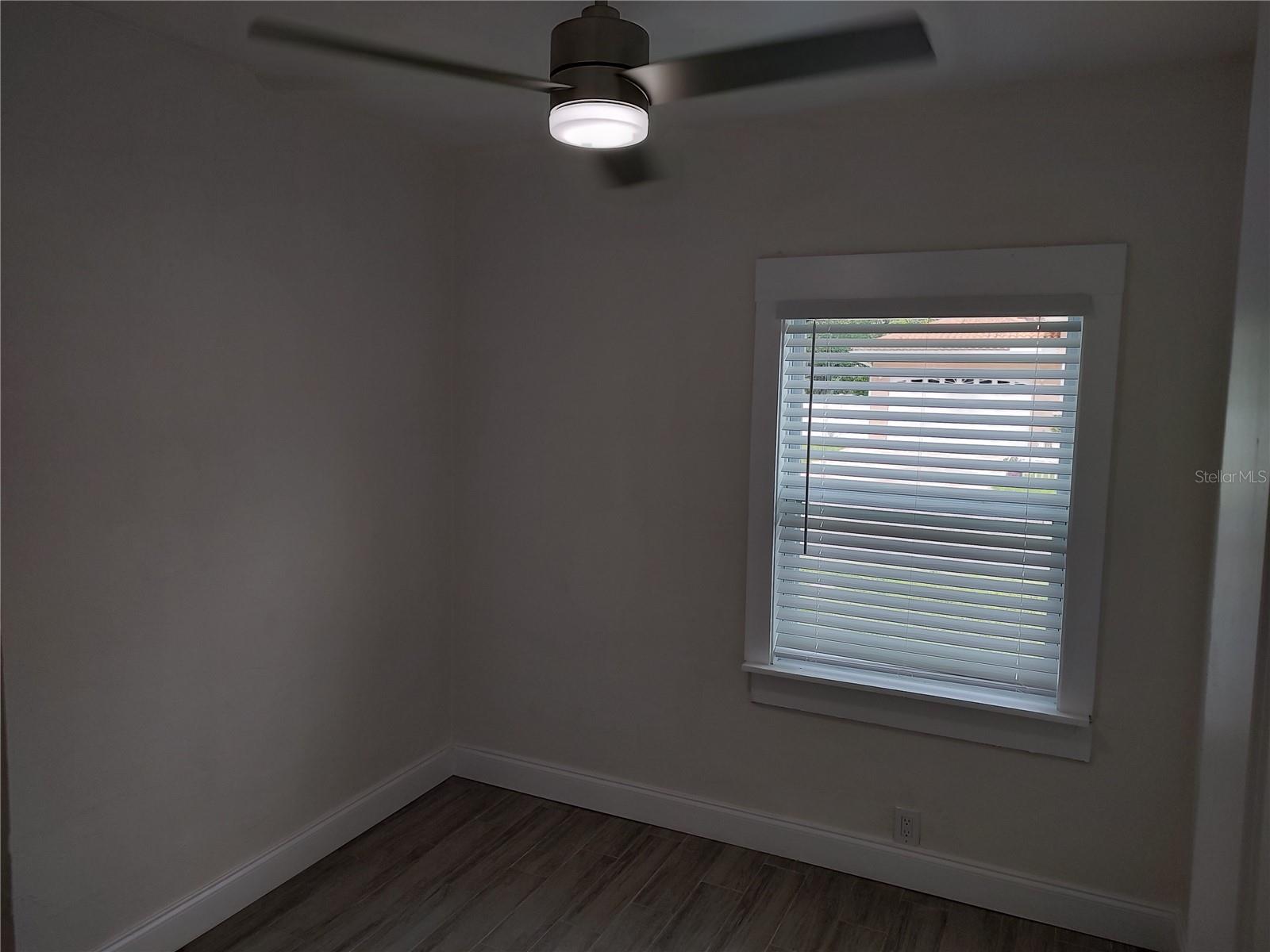 301 MYSTIC LAKE DR N, ST PETERSBURG, FL, 33702