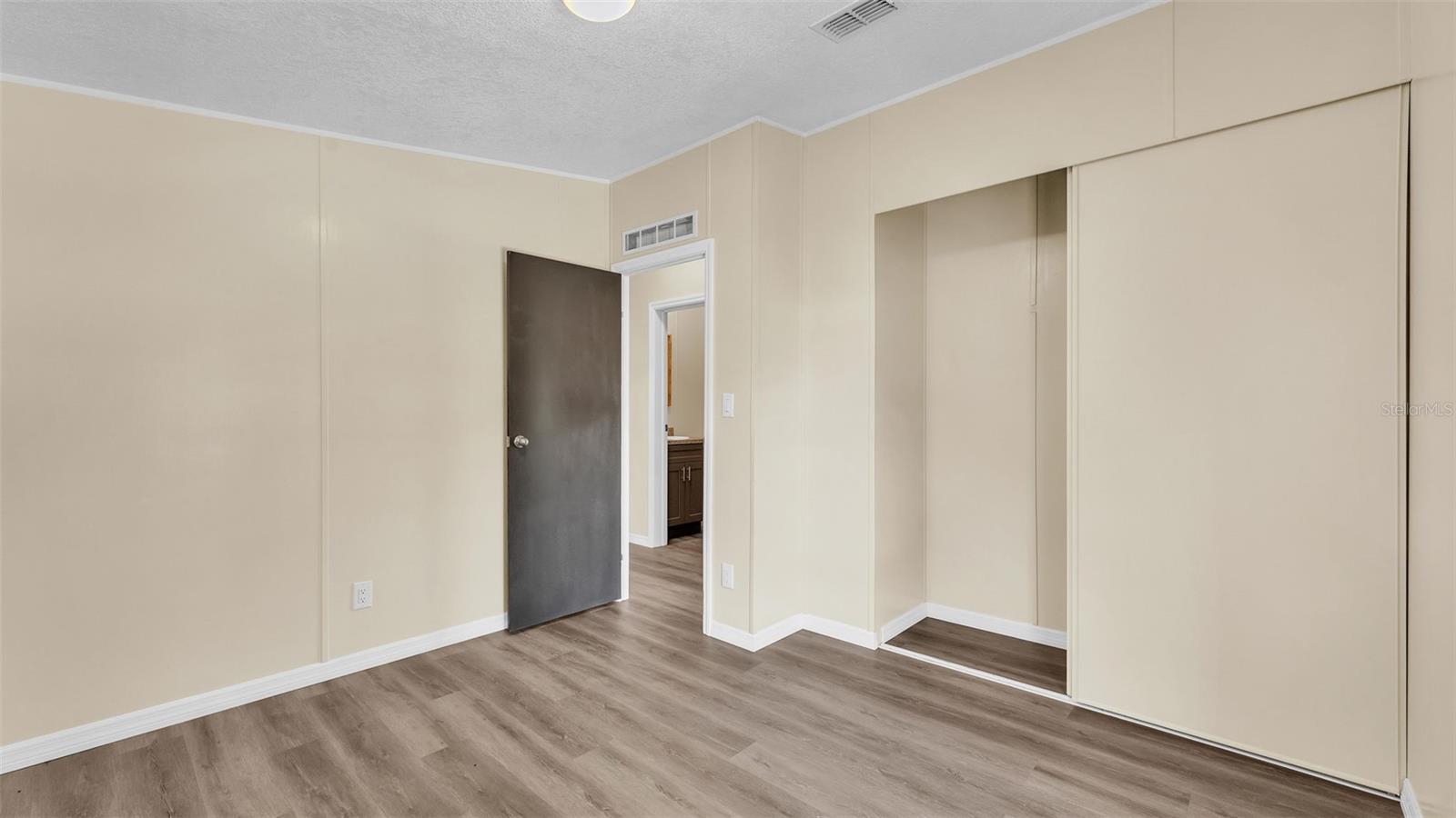 3002 MIDWAY RD, PLANT CITY, FL, 33565