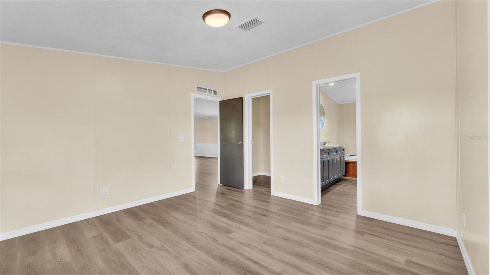 3002 MIDWAY RD, PLANT CITY, FL, 33565