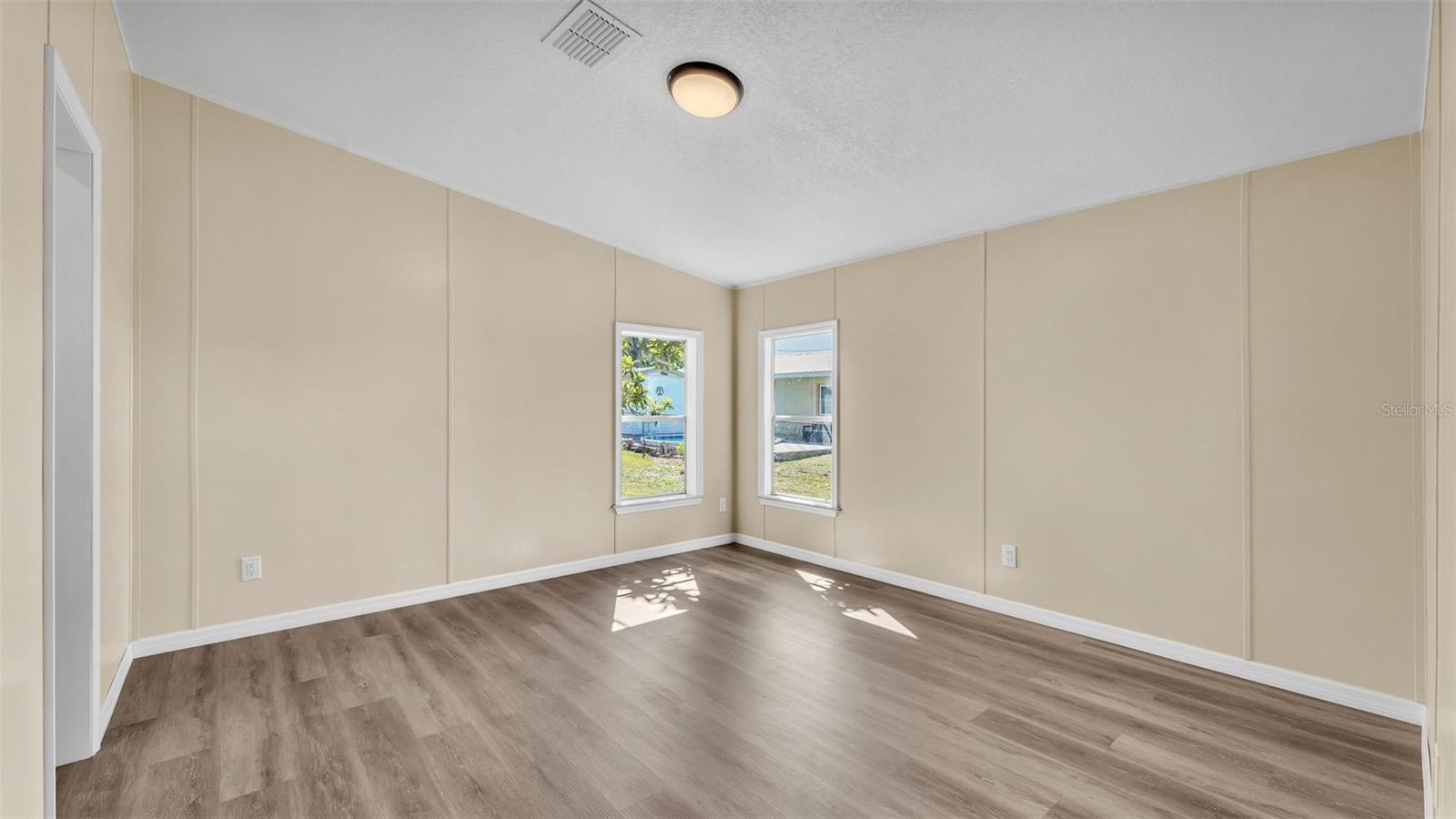 3002 MIDWAY RD, PLANT CITY, FL, 33565