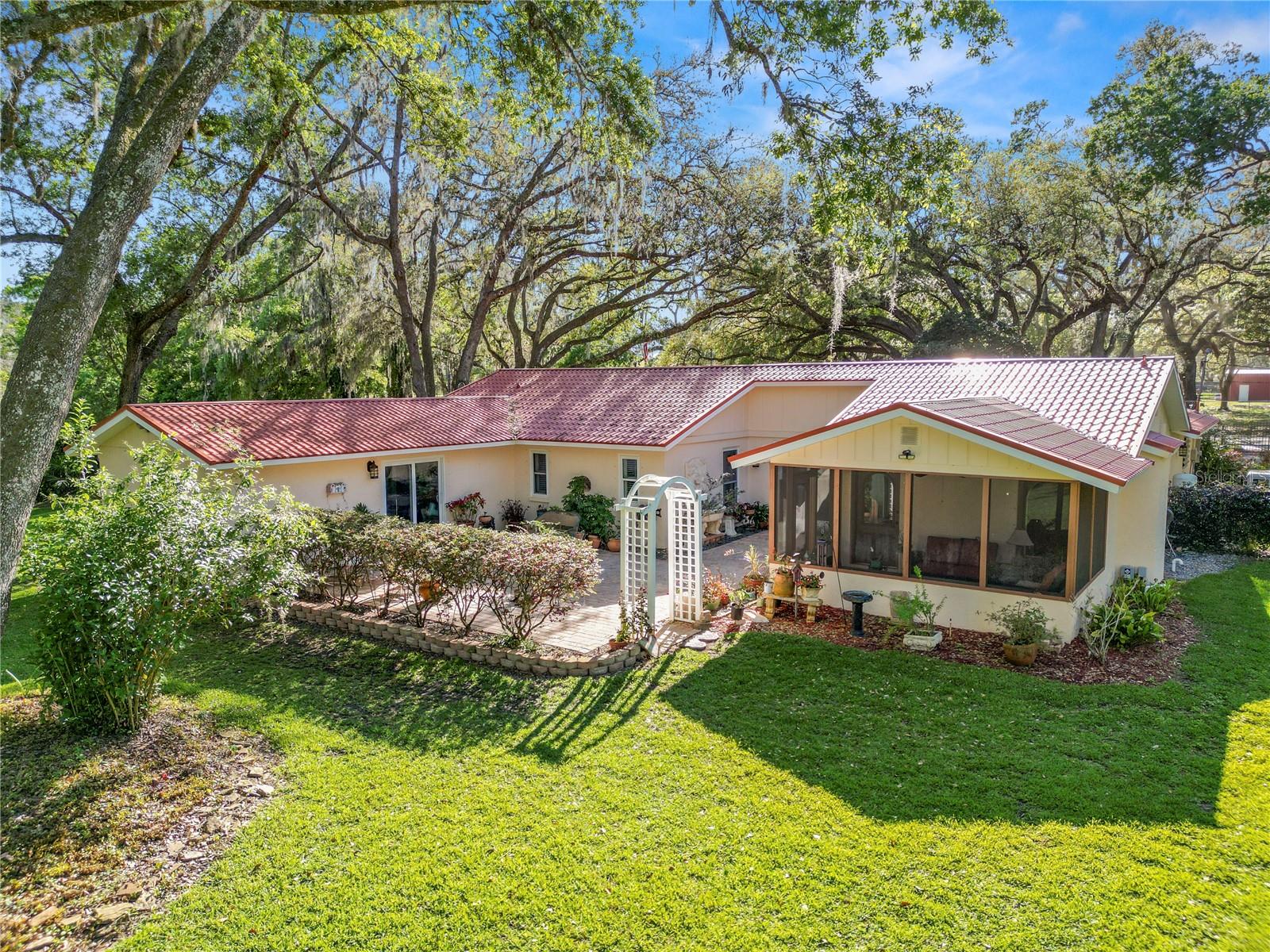 5502 IKE SMITH RD, PLANT CITY, FL, 33565