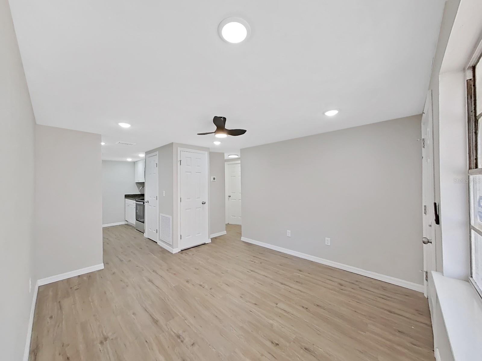 10404 HERSHEY RD, THONOTOSASSA, FL, 33592