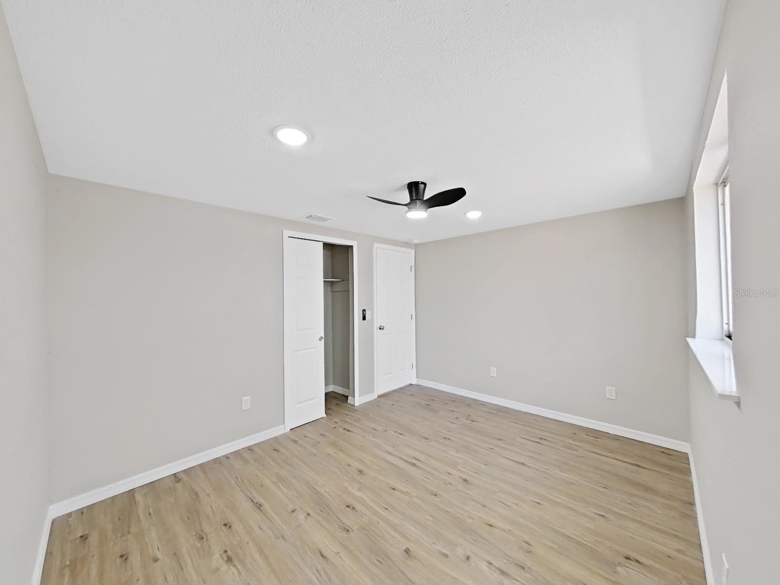 10404 HERSHEY RD, THONOTOSASSA, FL, 33592