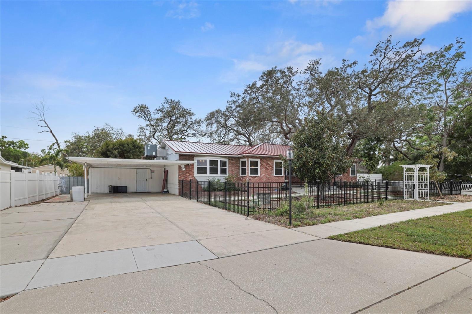 5010 45TH AVE N, ST PETERSBURG, FL, 33709