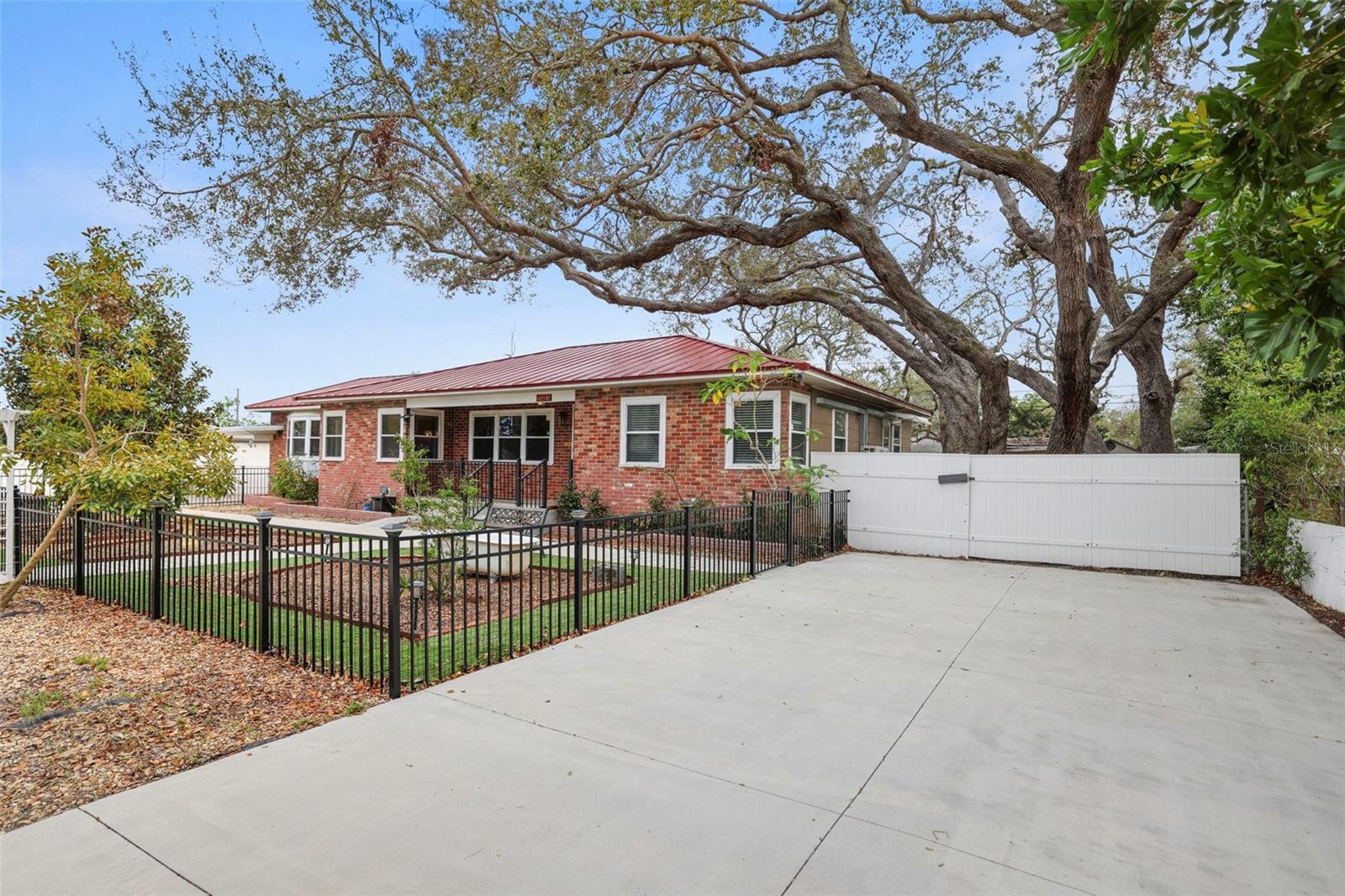 5010 45TH AVE N, ST PETERSBURG, FL, 33709