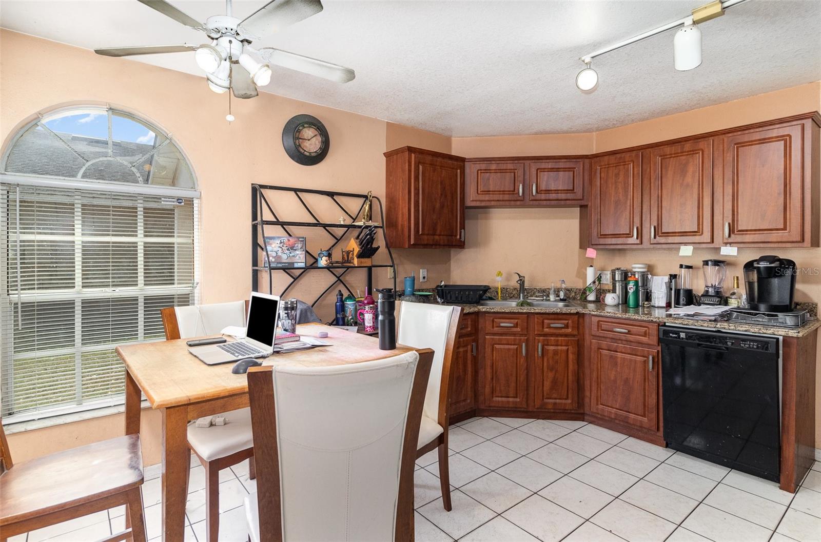 946 LITTLE CREEK RD, ORLANDO, FL, 32825