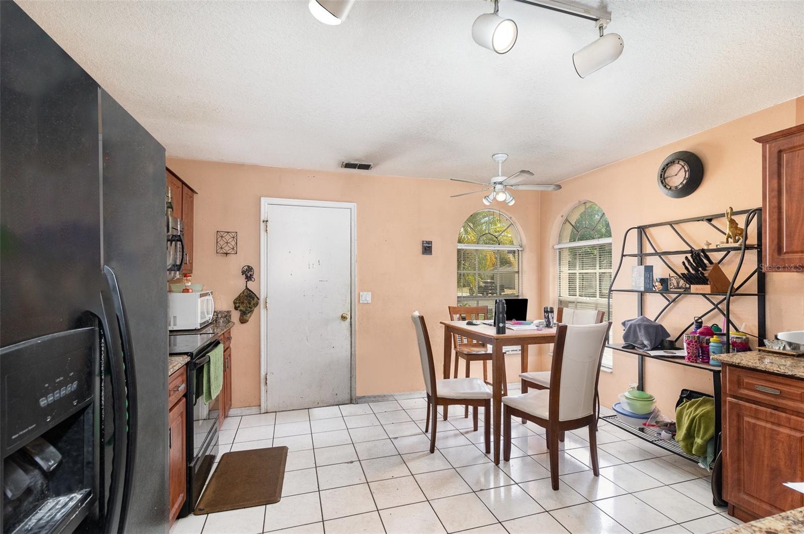 946 LITTLE CREEK RD, ORLANDO, FL, 32825
