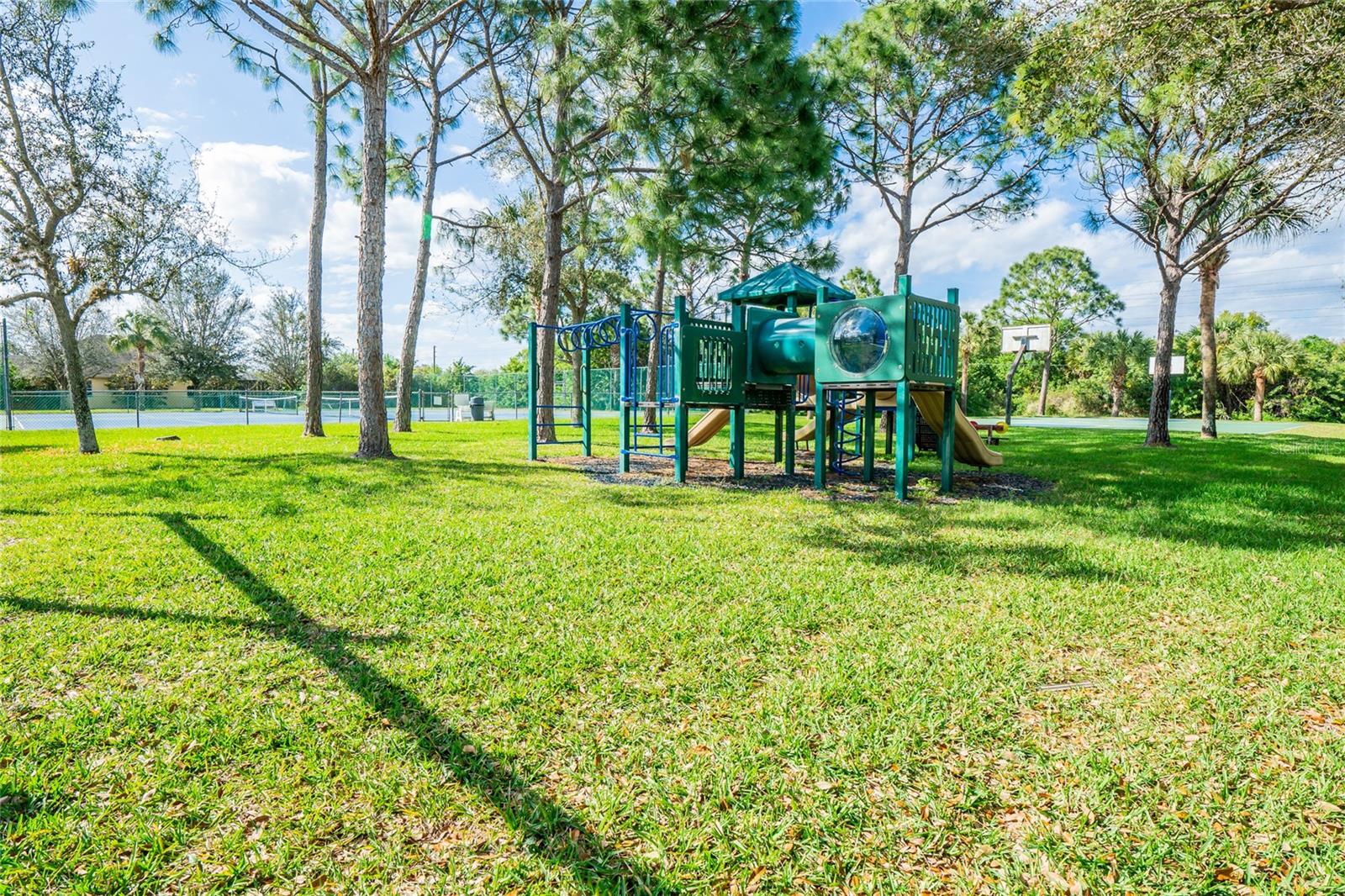 1065 HARBOUR GLEN PL, PUNTA GORDA, FL, 33983