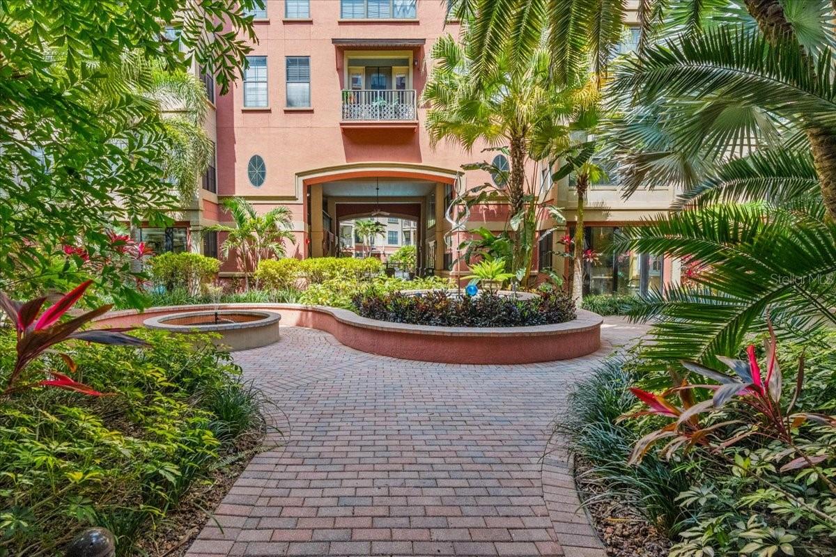 911 N ORANGE AVE #252, ORLANDO, FL, 32801