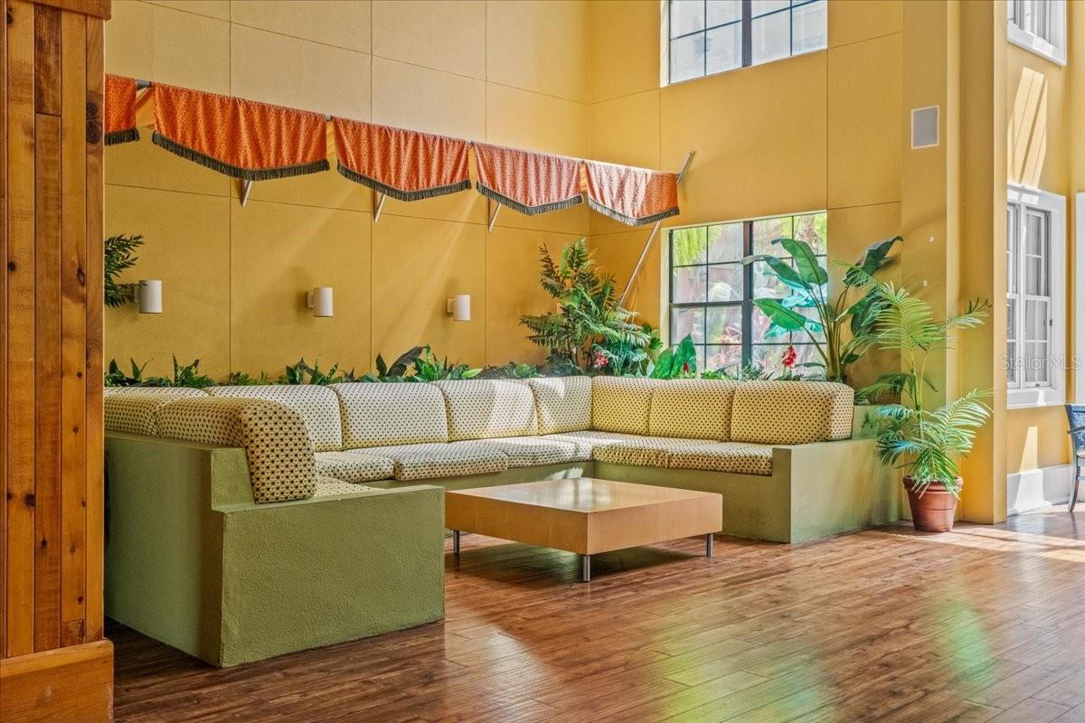 911 N ORANGE AVE #252, ORLANDO, FL, 32801