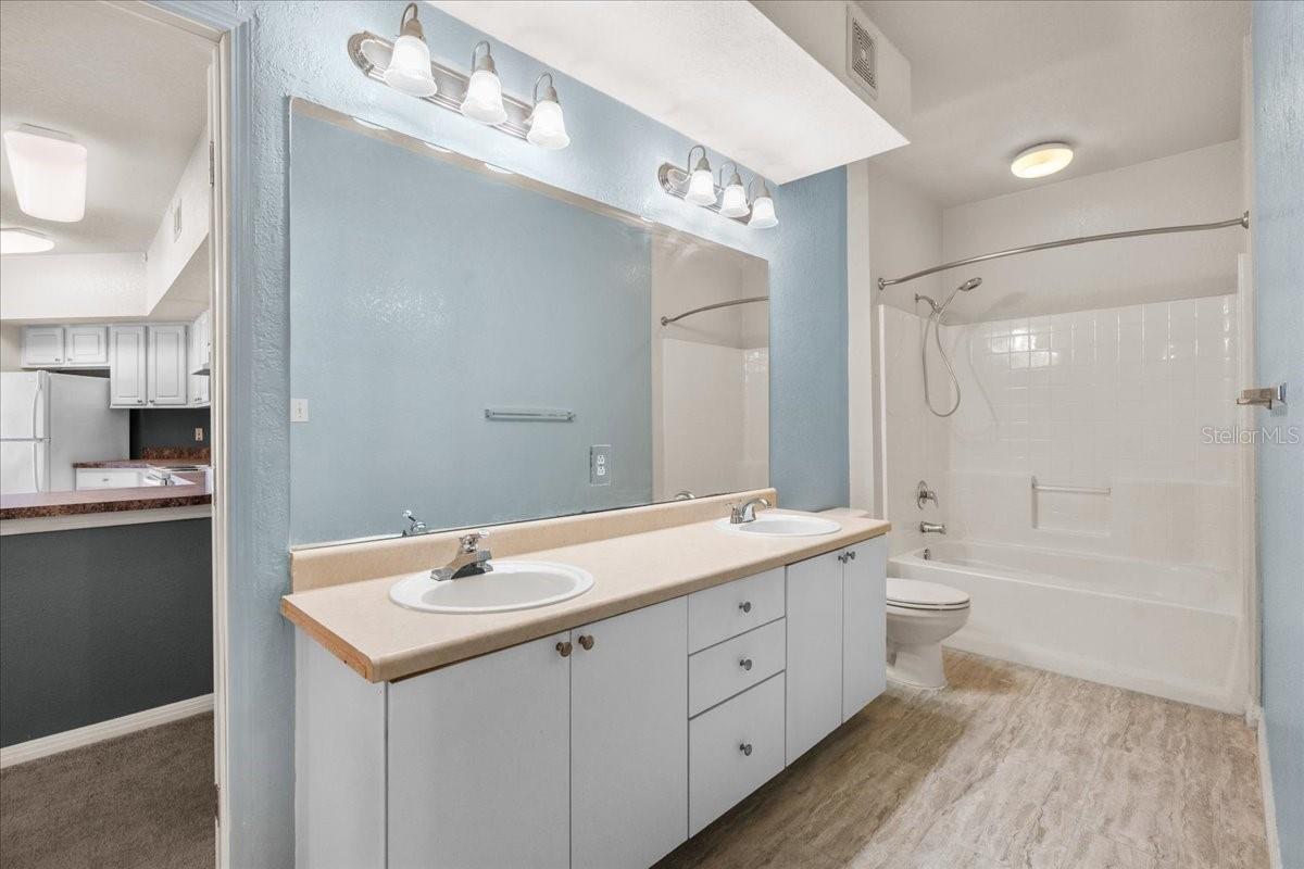 911 N ORANGE AVE #252, ORLANDO, FL, 32801