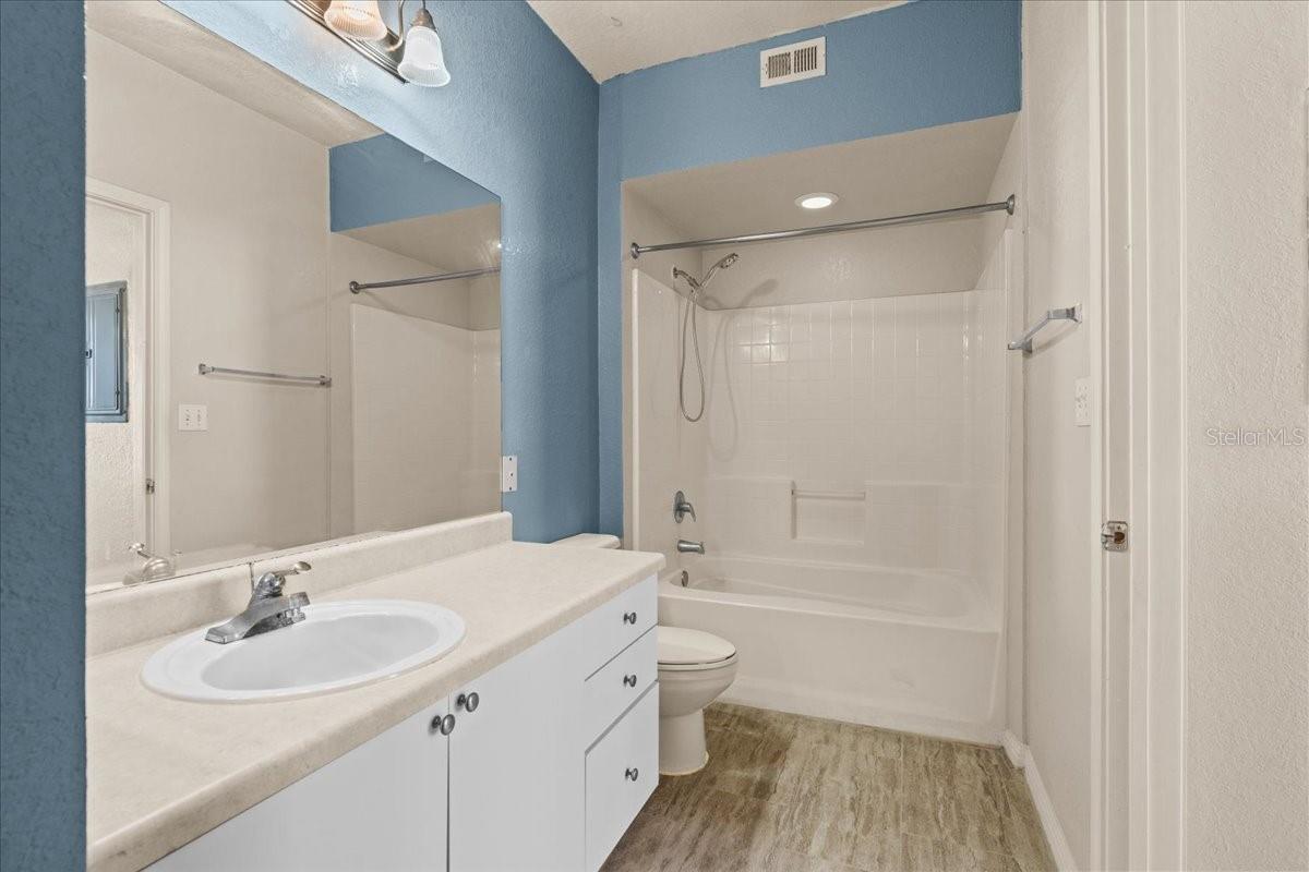 911 N ORANGE AVE #252, ORLANDO, FL, 32801
