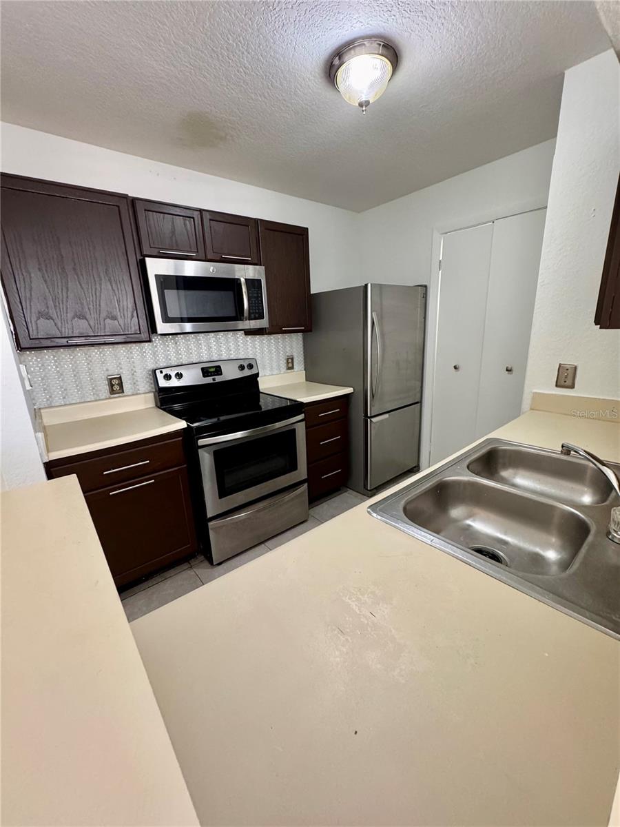 5501 ROSEBRIAR WAY #B105, ORLANDO, FL, 32822