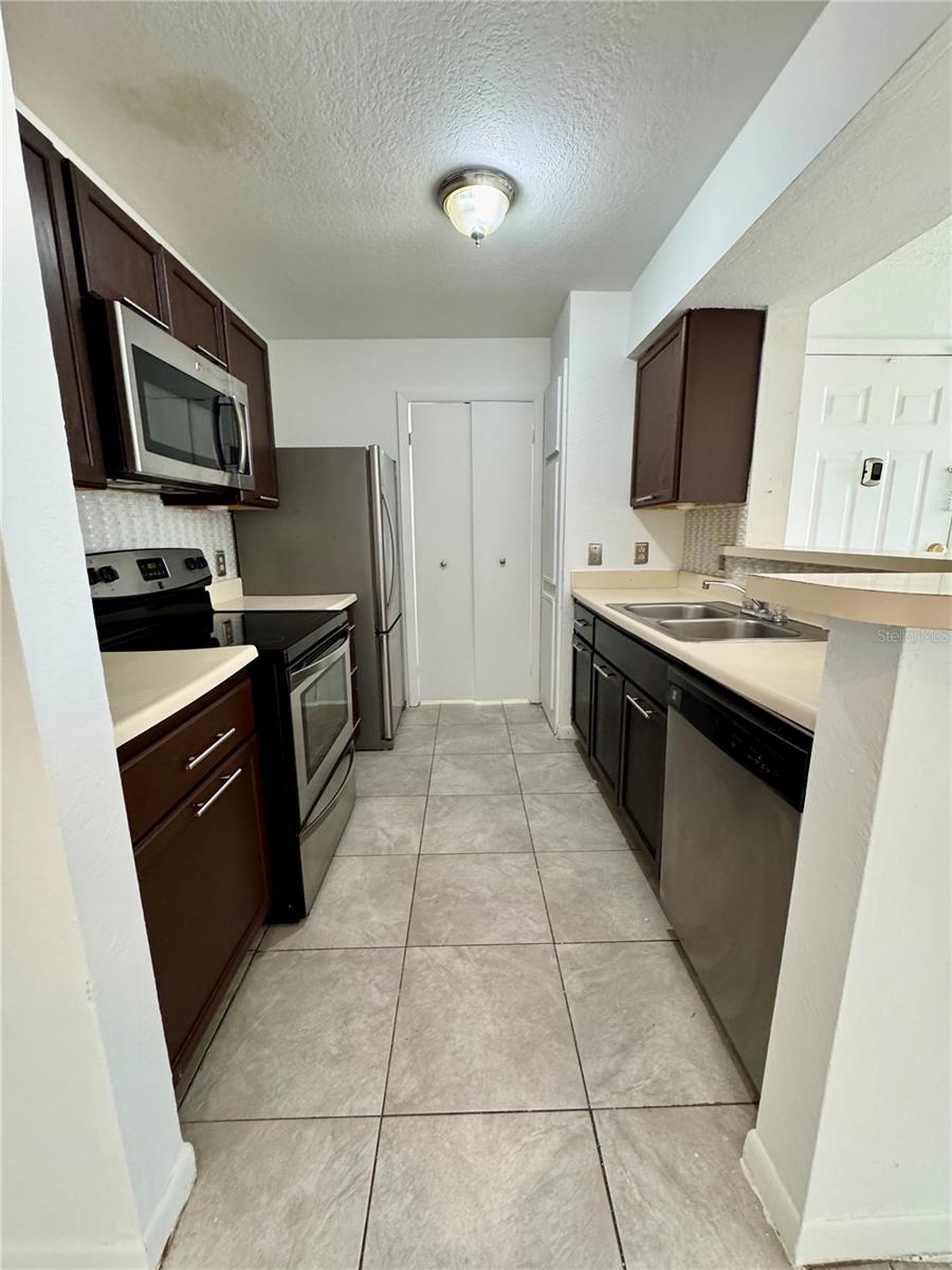 5501 ROSEBRIAR WAY #B105, ORLANDO, FL, 32822