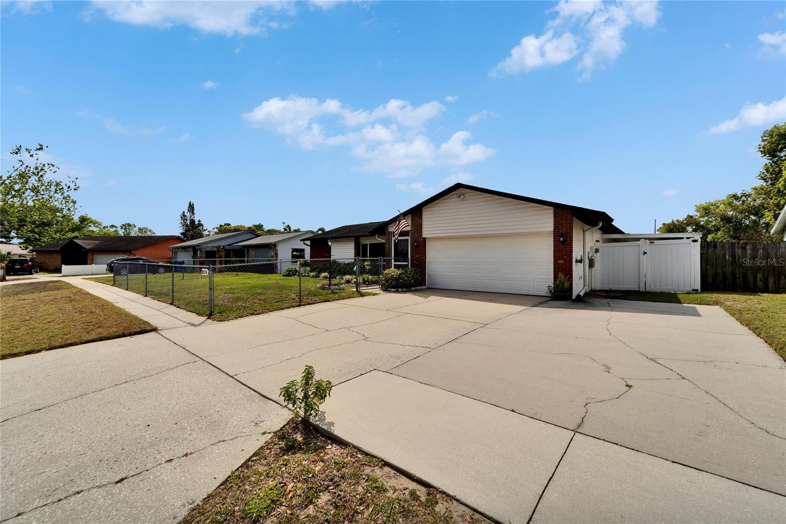 2624 TULIP TREE CIR, SEFFNER, FL, 33584