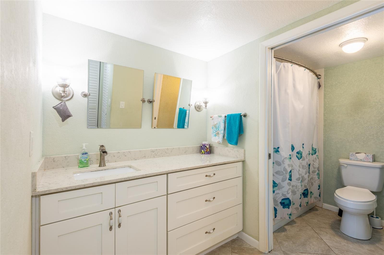 11485 OAKHURST RD #B401, LARGO, FL, 33774