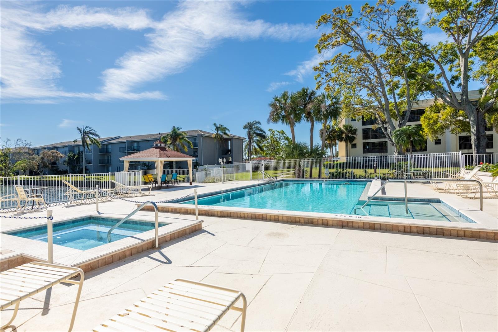11485 OAKHURST RD #B401, LARGO, FL, 33774