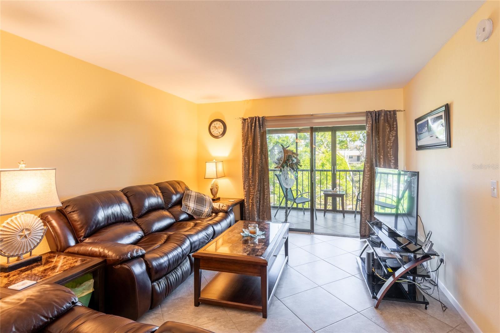 11485 OAKHURST RD #B401, LARGO, FL, 33774