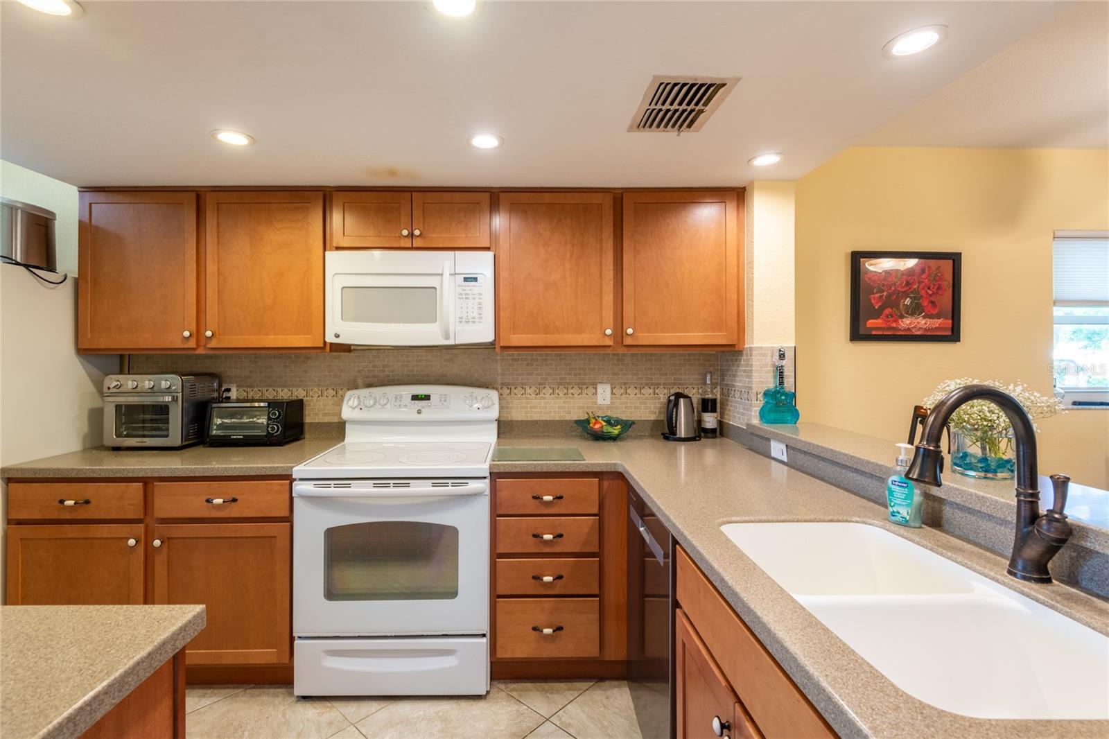 11485 OAKHURST RD #B401, LARGO, FL, 33774