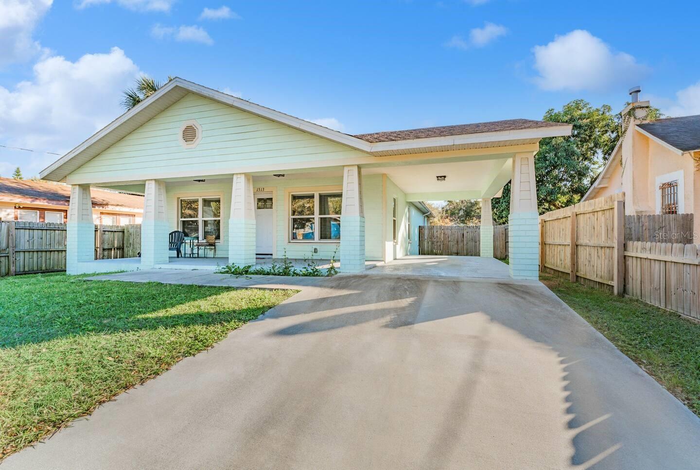 1313 E CAYUGA ST, TAMPA, FL, 33603