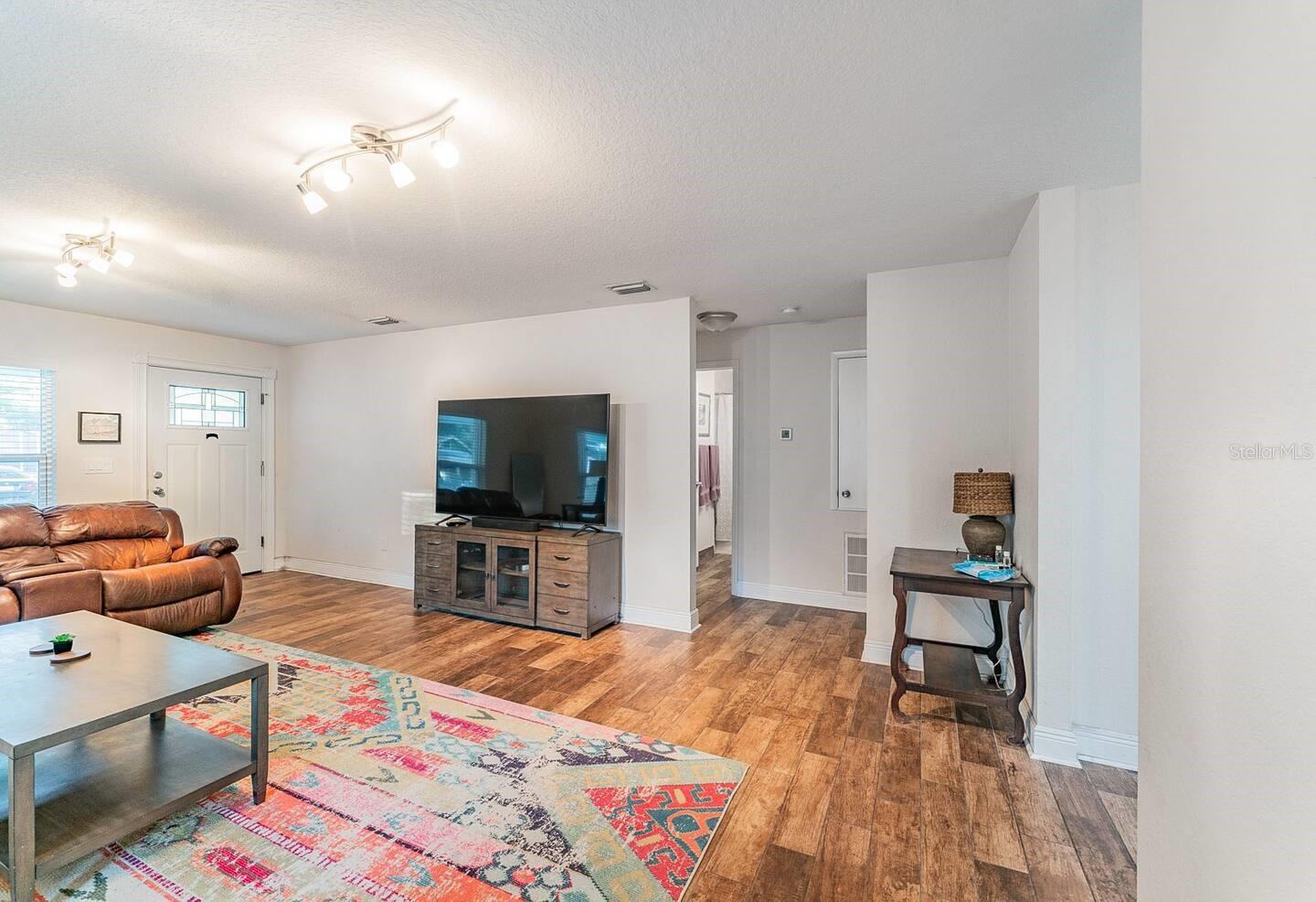 1313 E CAYUGA ST, TAMPA, FL, 33603