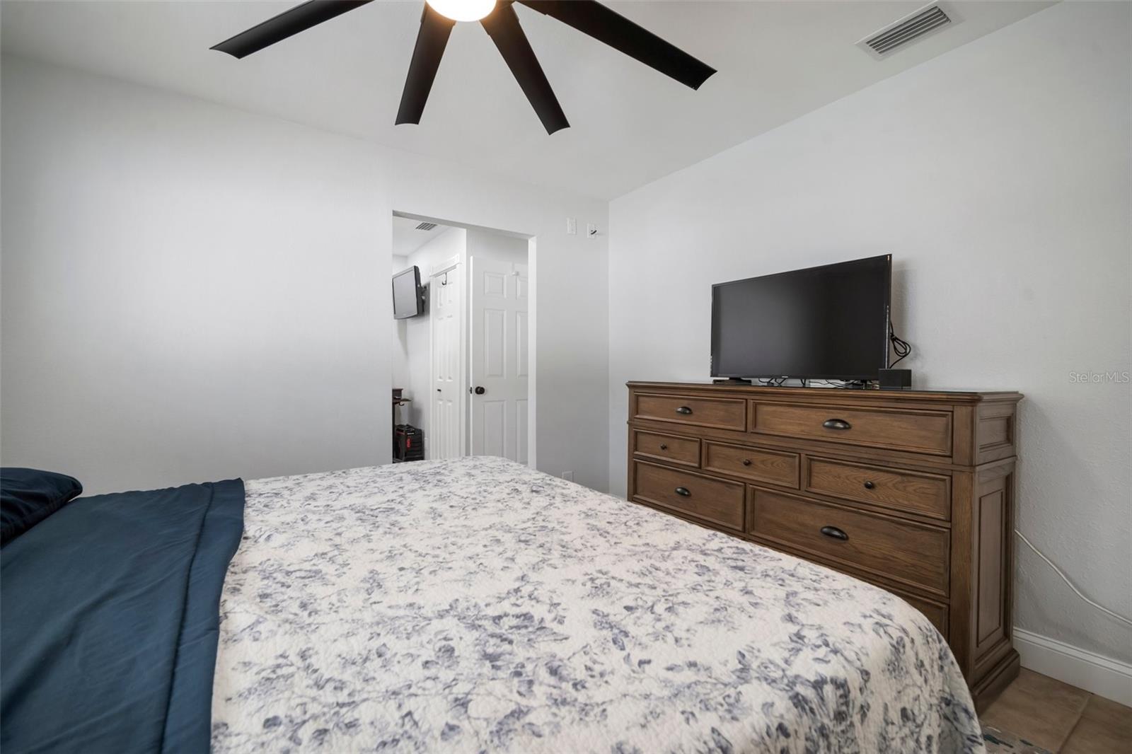 6351 S LANSDALE CIR, TAMPA, FL, 33616