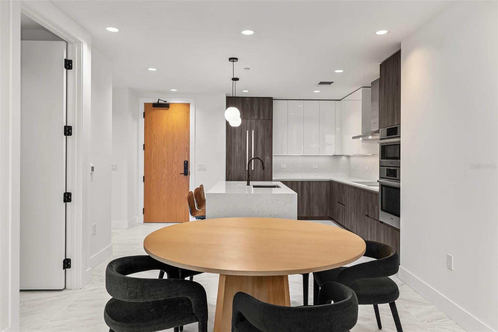 777 3RD AVE N #1502, ST PETERSBURG, FL, 33701