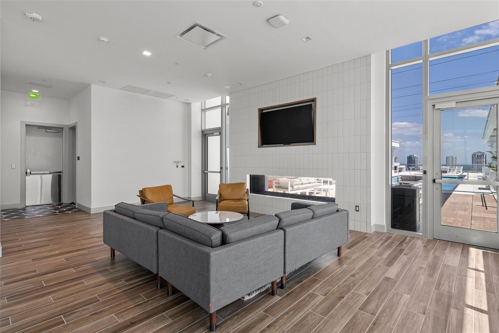 777 3RD AVE N #1502, ST PETERSBURG, FL, 33701