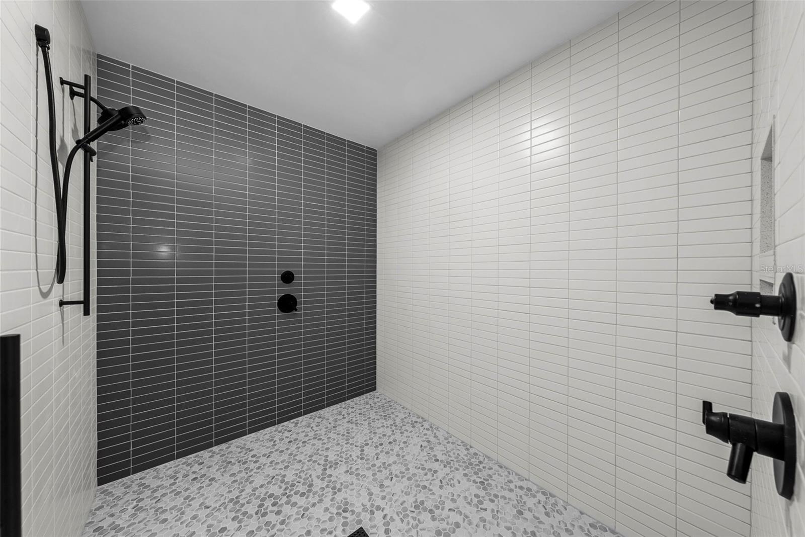 777 3RD AVE N #1502, ST PETERSBURG, FL, 33701