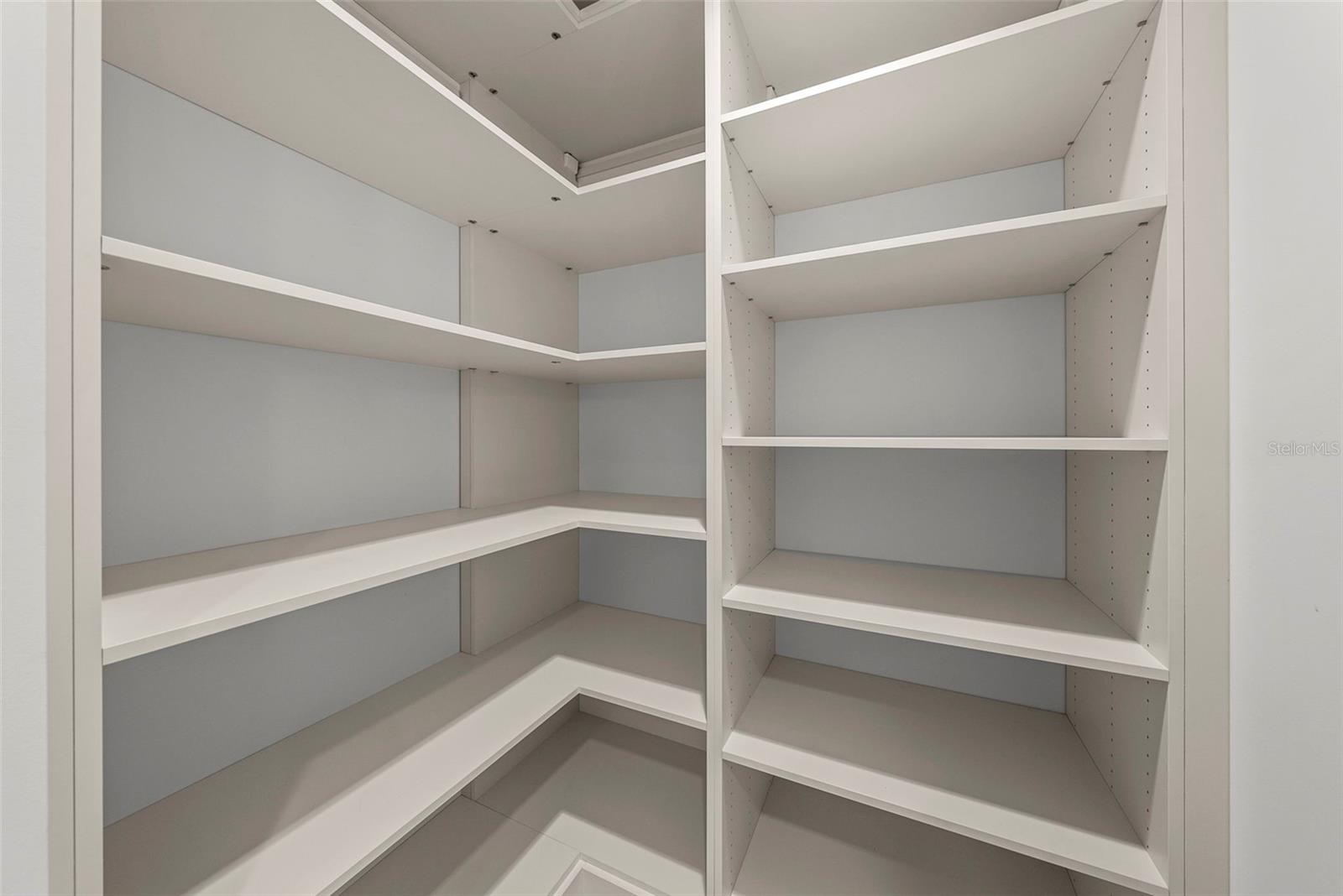 777 3RD AVE N #1502, ST PETERSBURG, FL, 33701