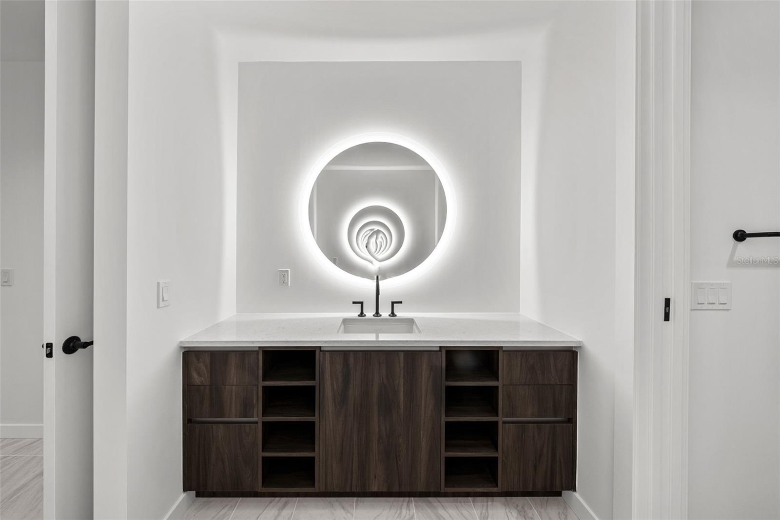 777 3RD AVE N #1502, ST PETERSBURG, FL, 33701