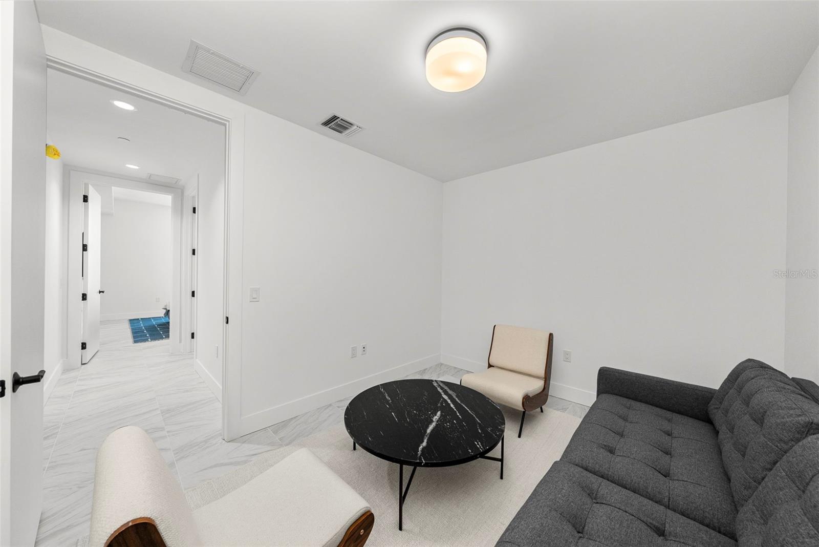 777 3RD AVE N #1502, ST PETERSBURG, FL, 33701