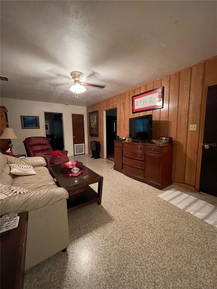 13307  S US HIGHWAY 441, MICANOPY, FL, 32667