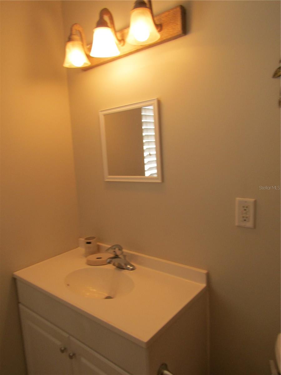 220 PARK BLVD N #202, VENICE, FL, 34285