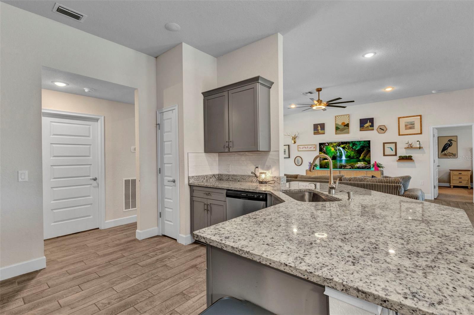 474 RIO DE JANEIRO AVE, PUNTA GORDA, FL, 33983