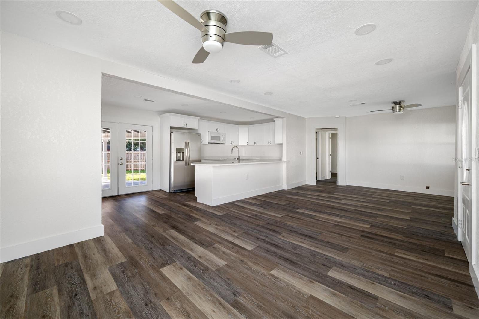 4901 W BARTLETT, TAMPA, FL, 33603
