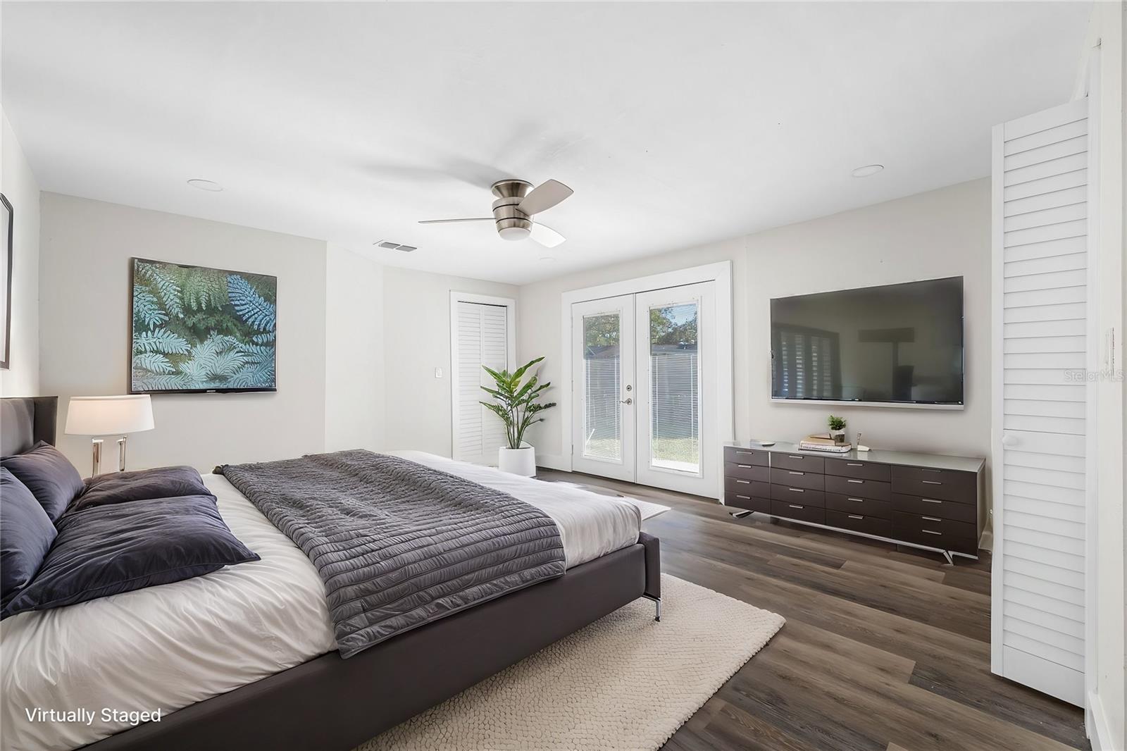 4901 W BARTLETT, TAMPA, FL, 33603