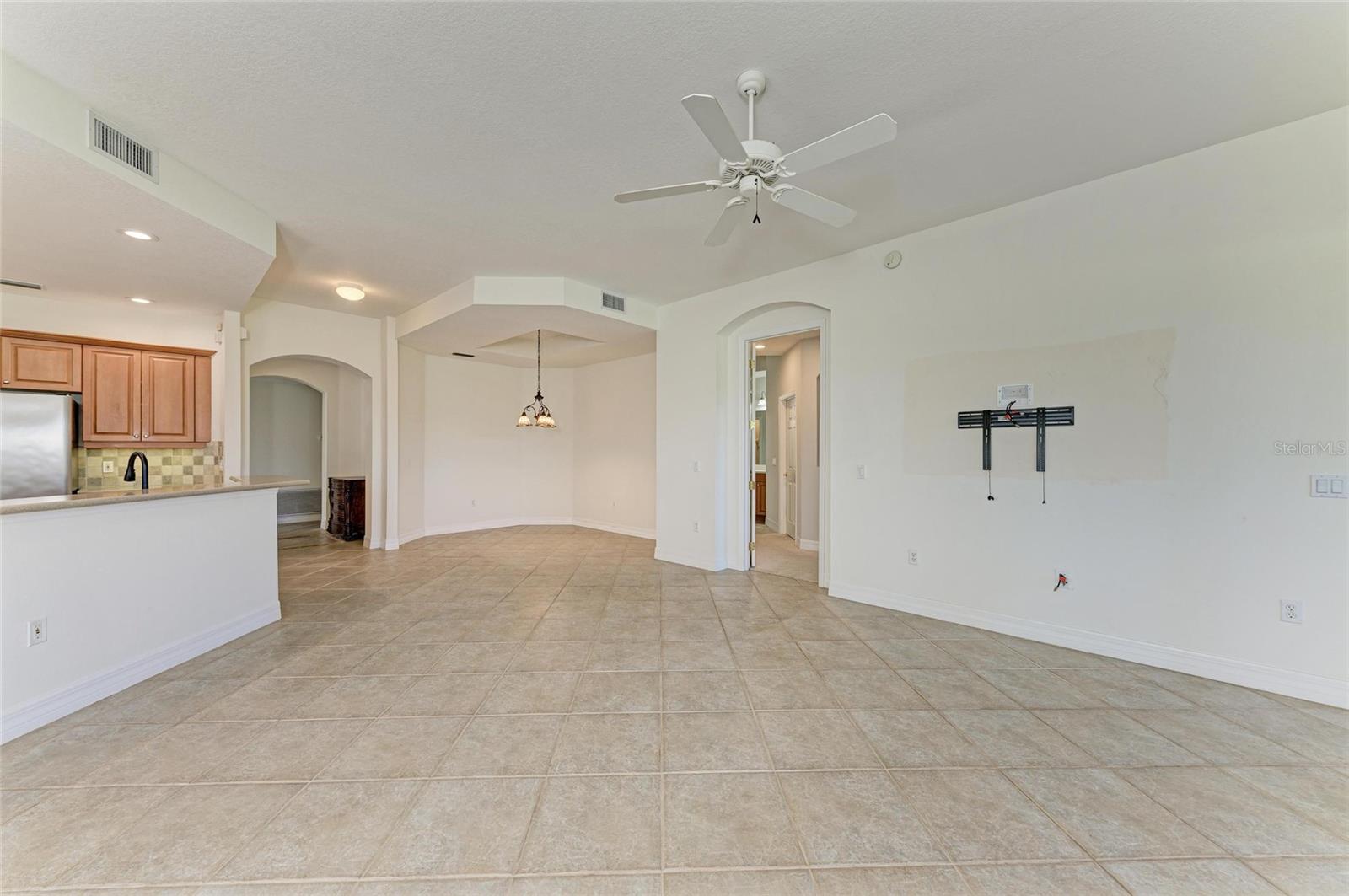 9429 DISCOVERY TER #102B, BRADENTON, FL, 34212