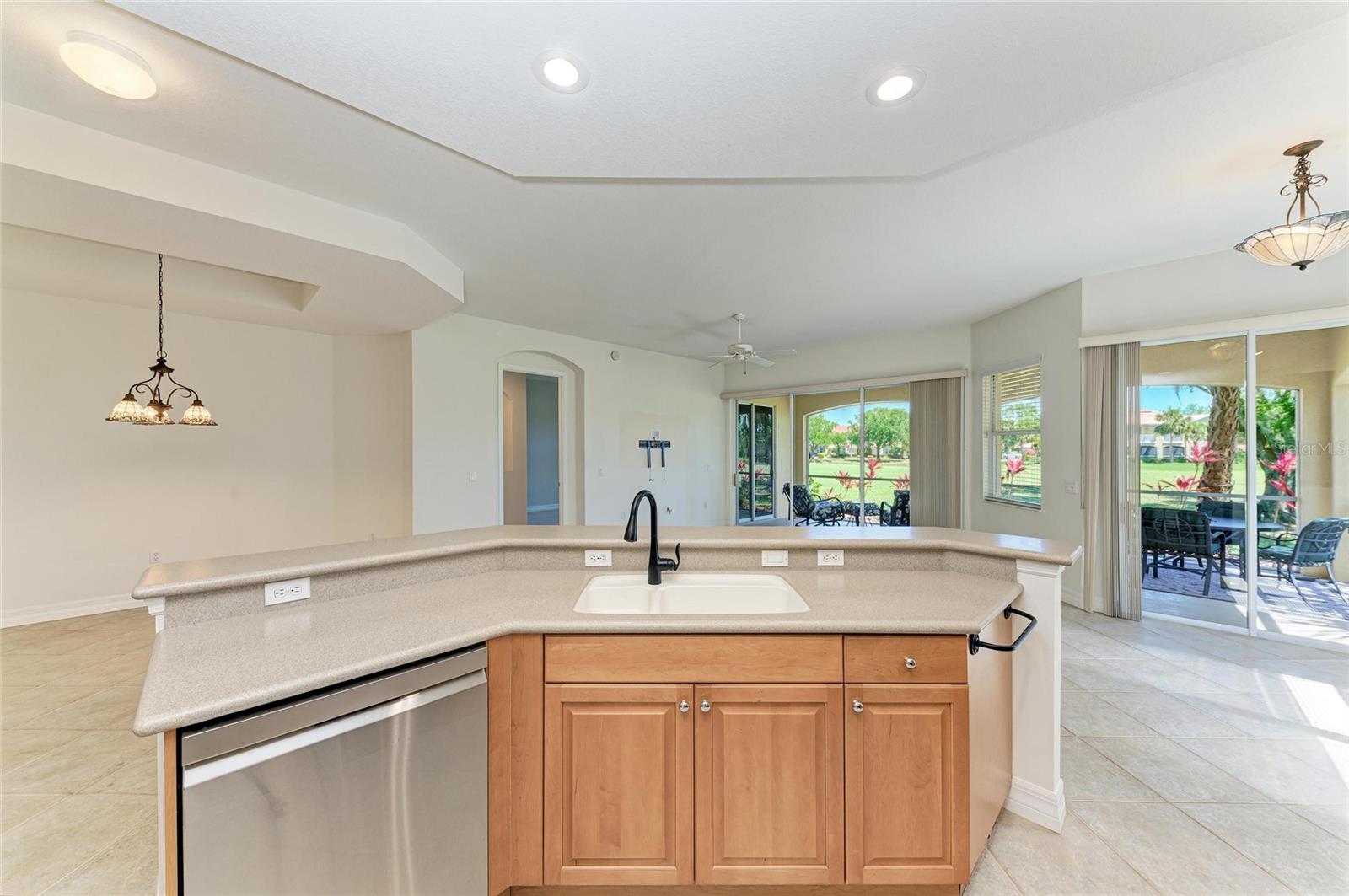 9429 DISCOVERY TER #102B, BRADENTON, FL, 34212