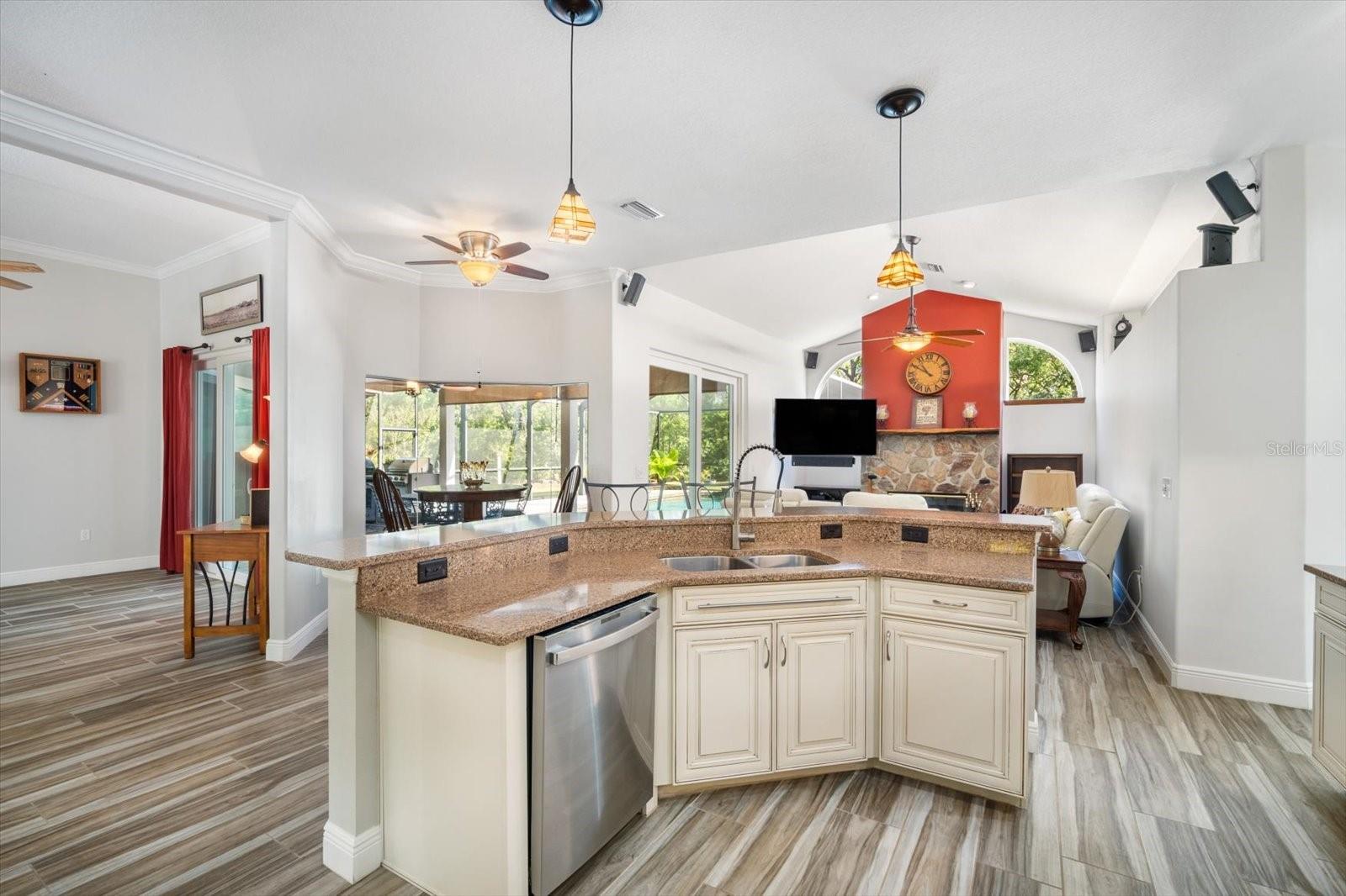 231 SUNDANCE TRL, WIMAUMA, FL, 33598