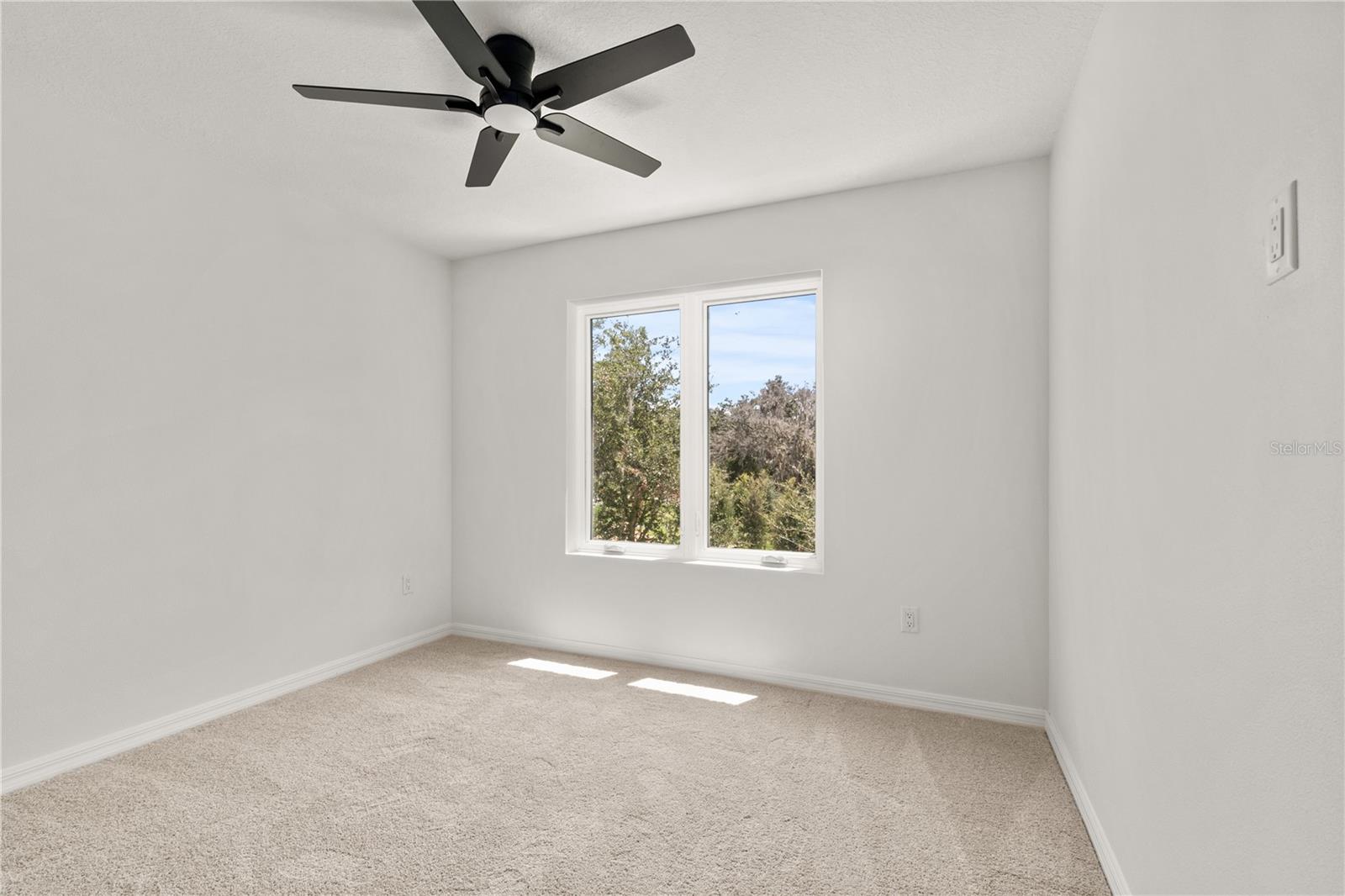 650 E LIBERTY AVE, MOUNT DORA, FL, 32757