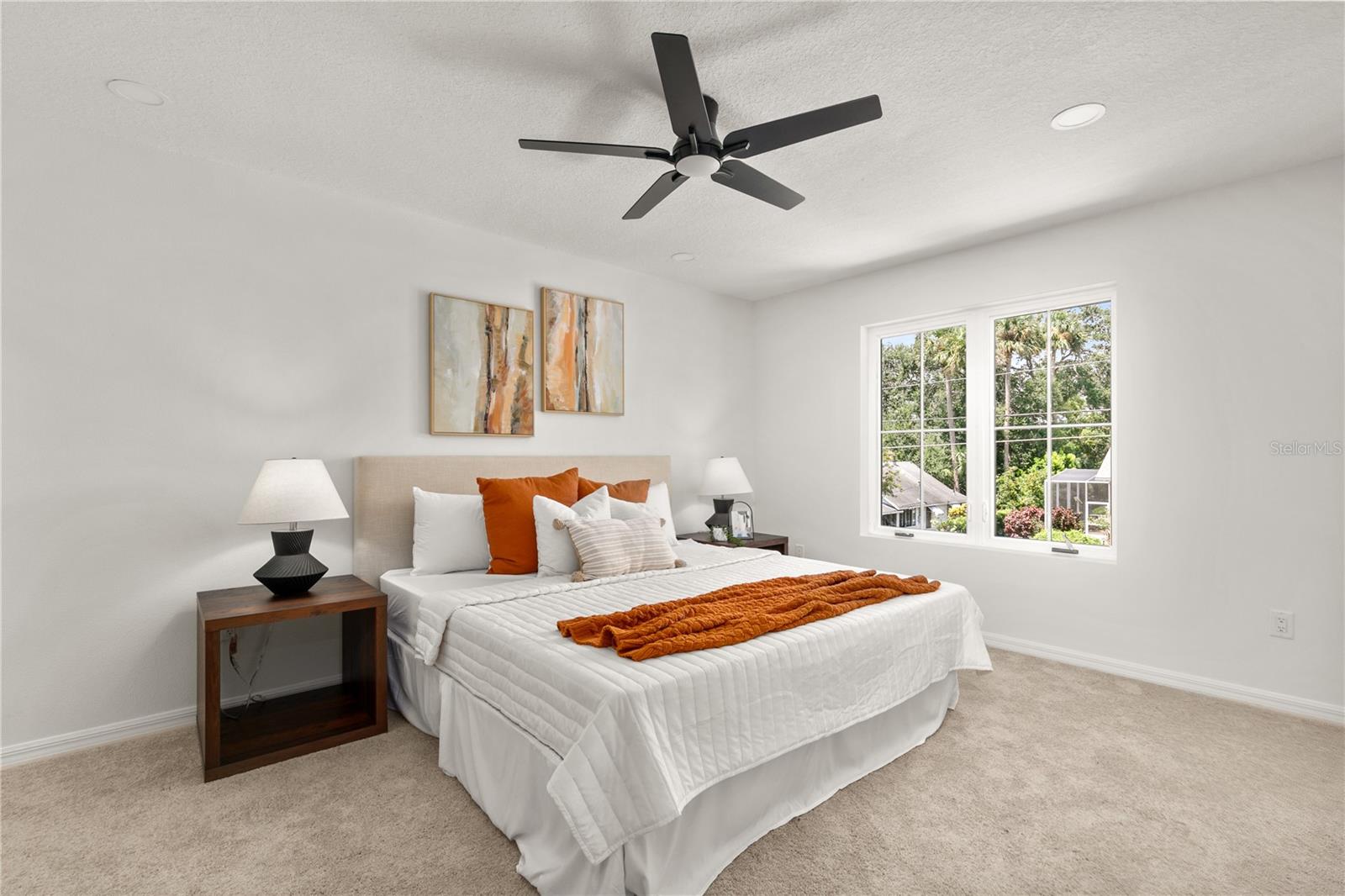 650 E LIBERTY AVE, MOUNT DORA, FL, 32757