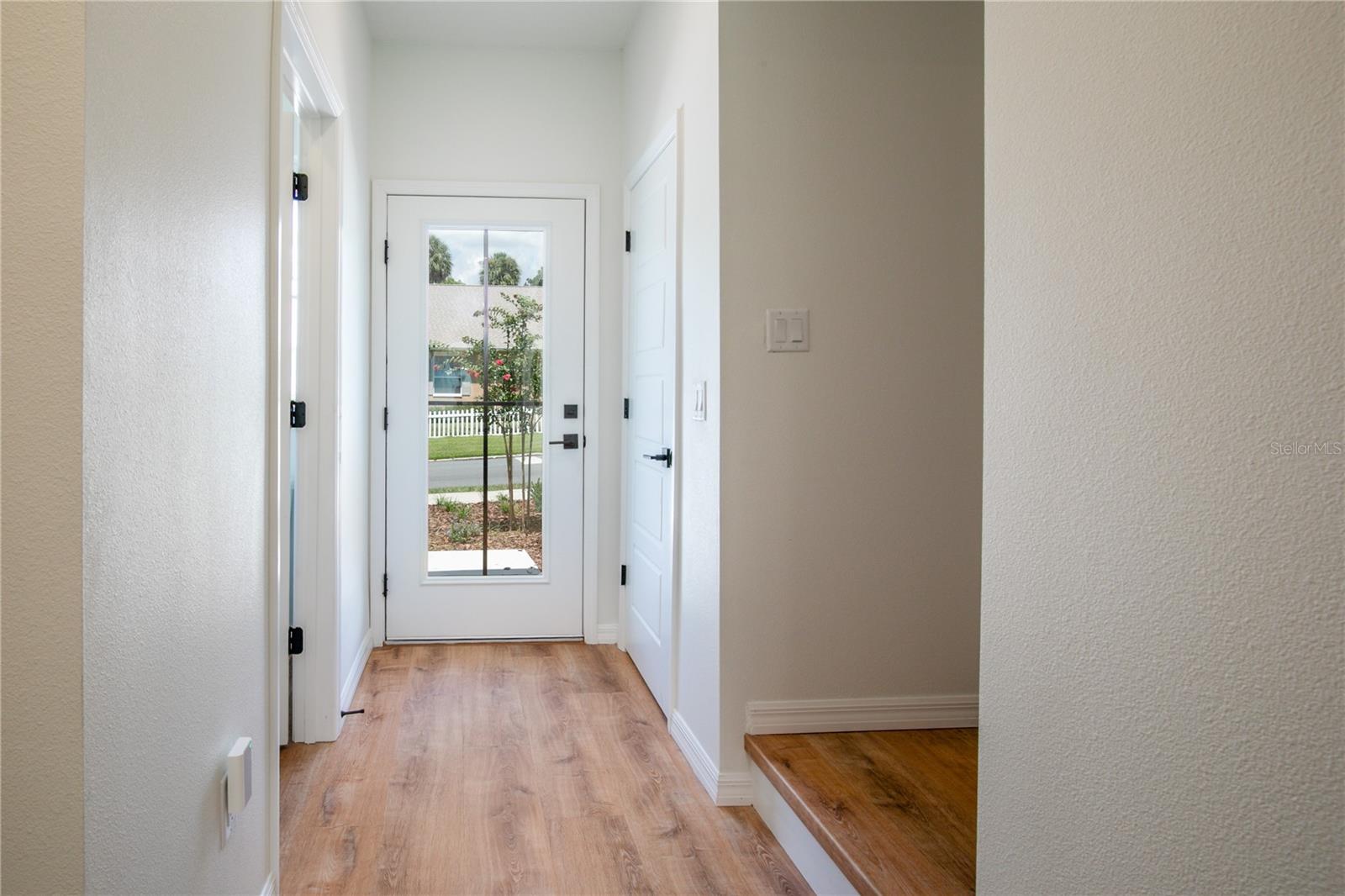 650 E LIBERTY AVE, MOUNT DORA, FL, 32757