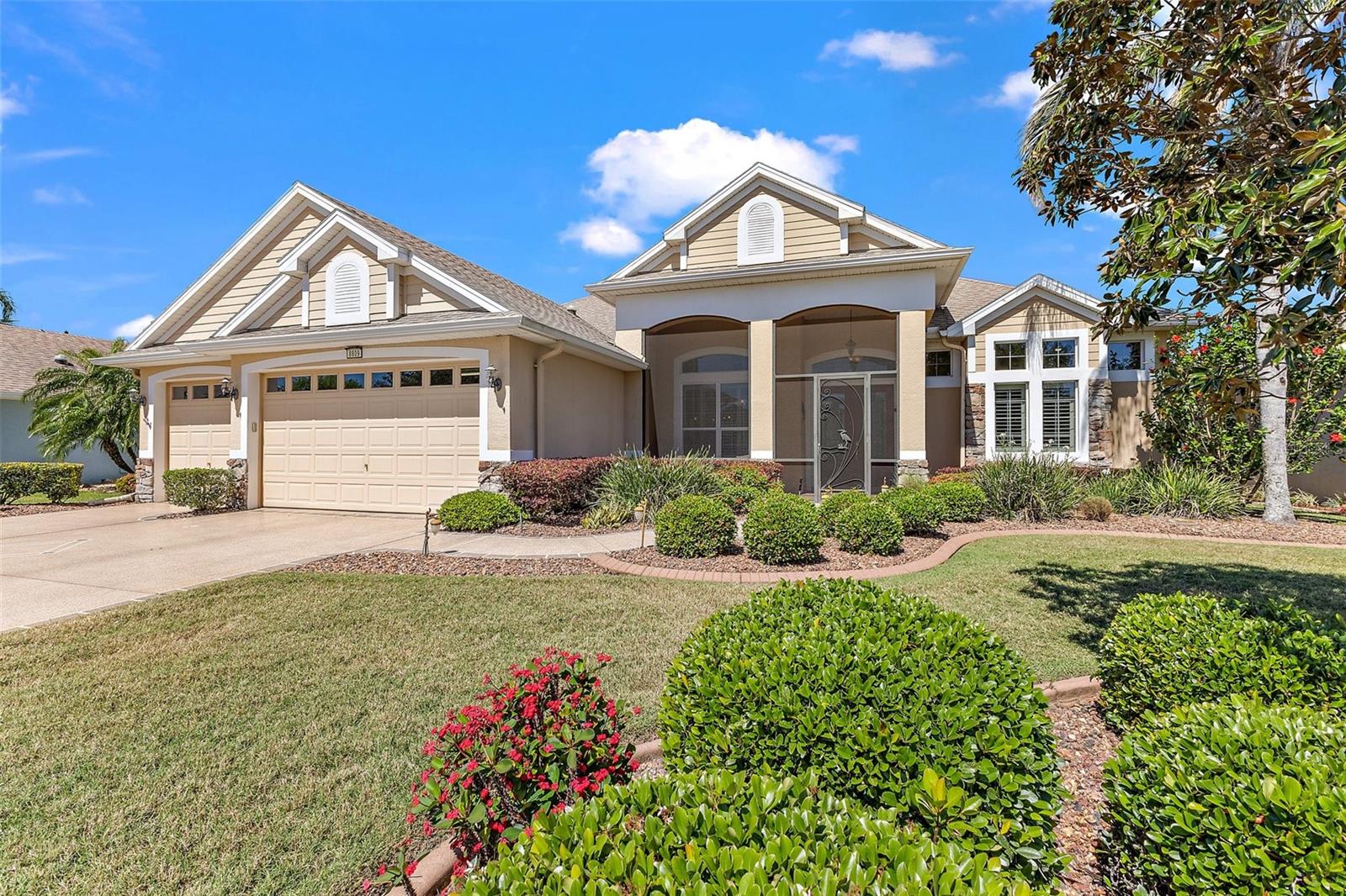 8809 BEACON HILL AVENUE, MOUNT DORA, FL, 32757