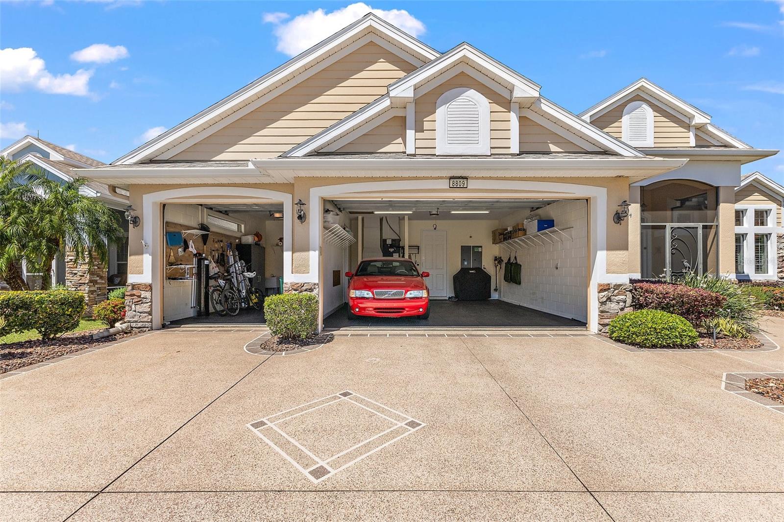 8809 BEACON HILL AVENUE, MOUNT DORA, FL, 32757