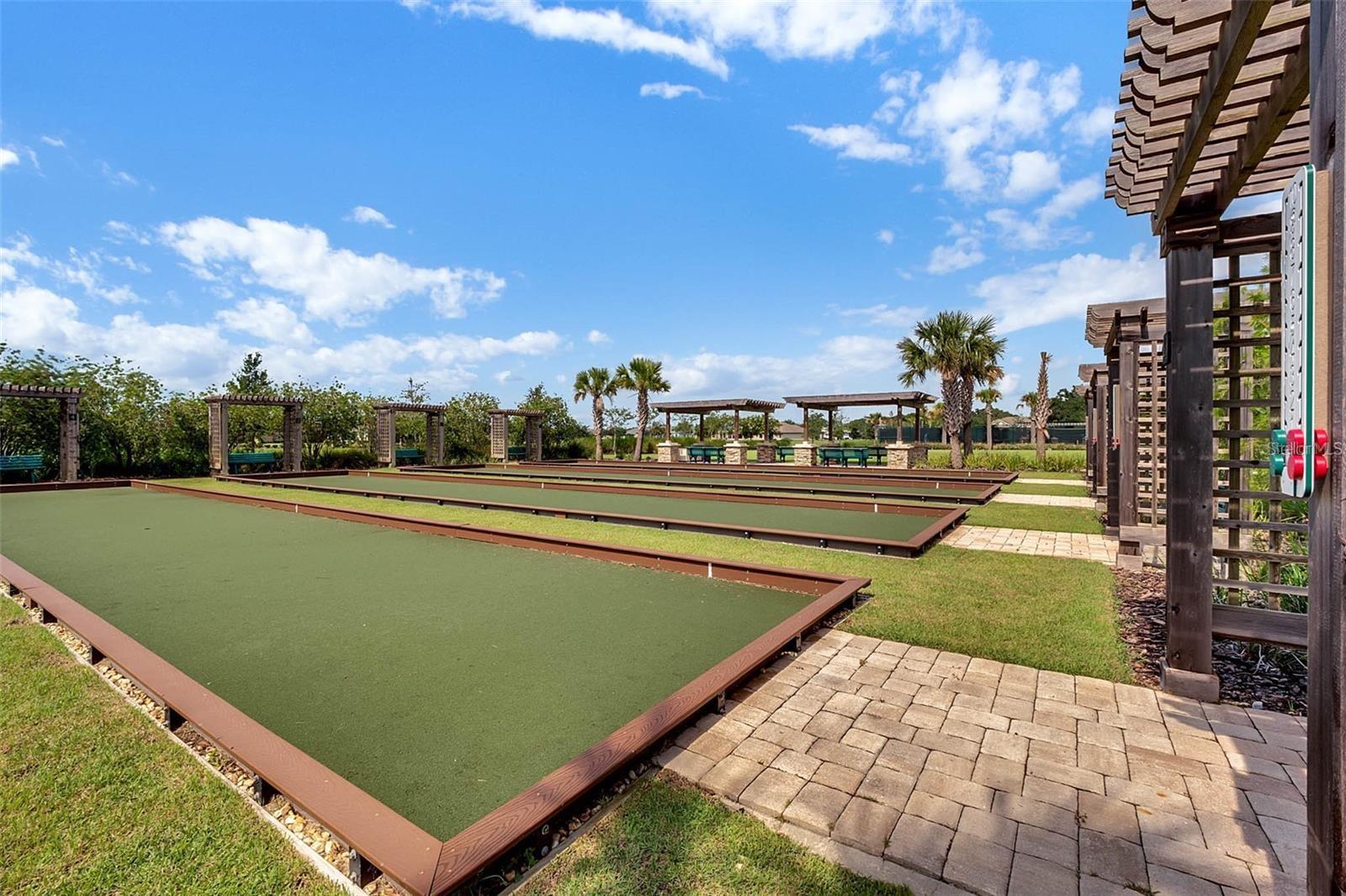 8809 BEACON HILL AVENUE, MOUNT DORA, FL, 32757